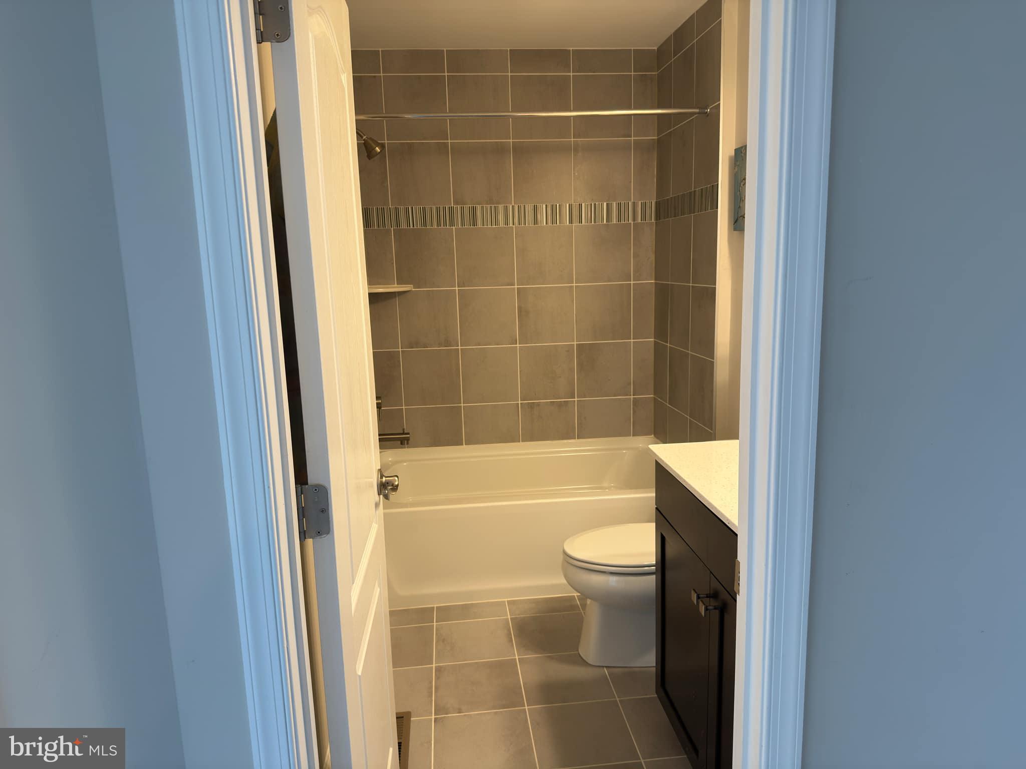 THE RIDGES - Residential Lease