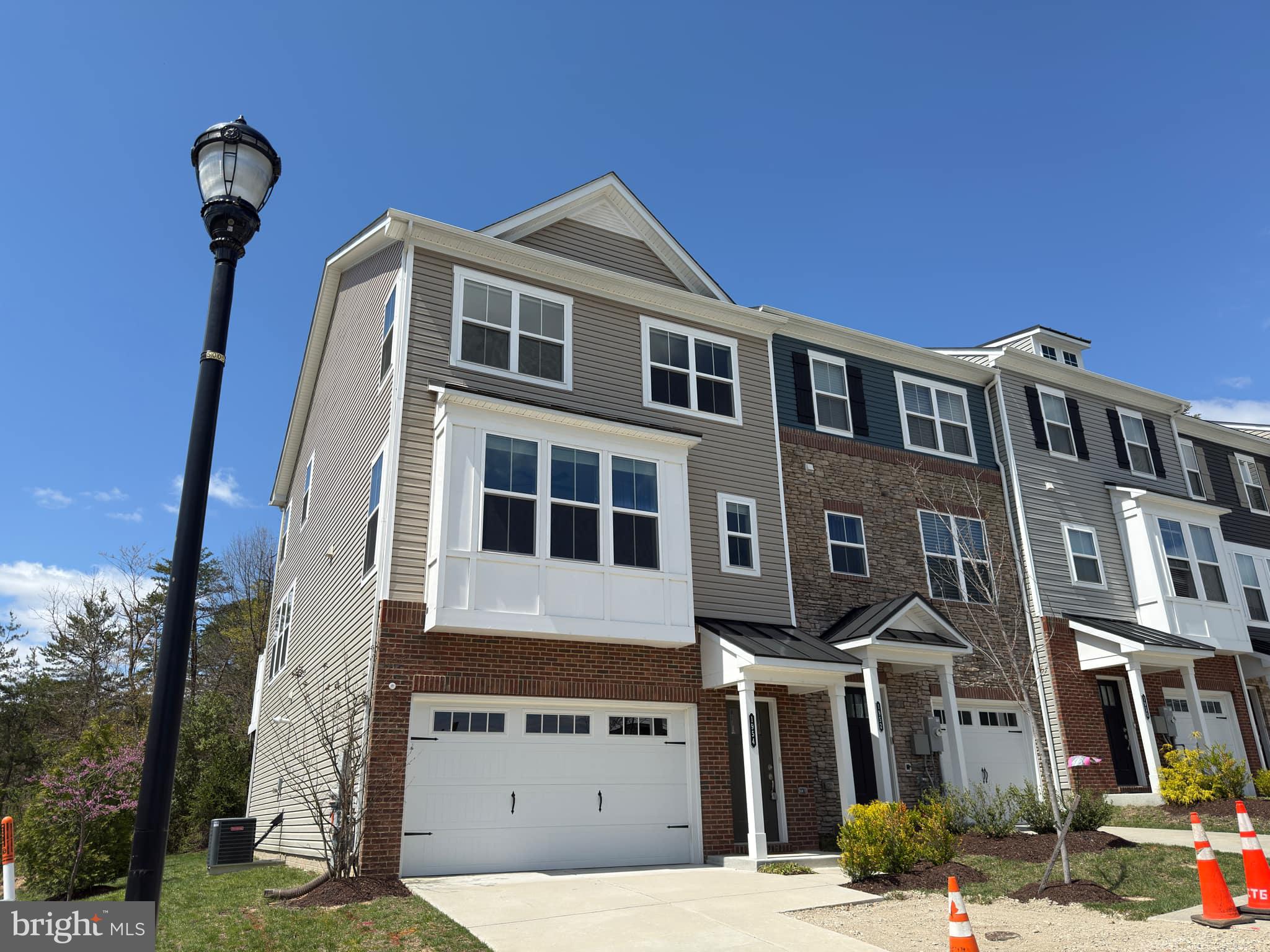 THE RIDGES - Residential Lease