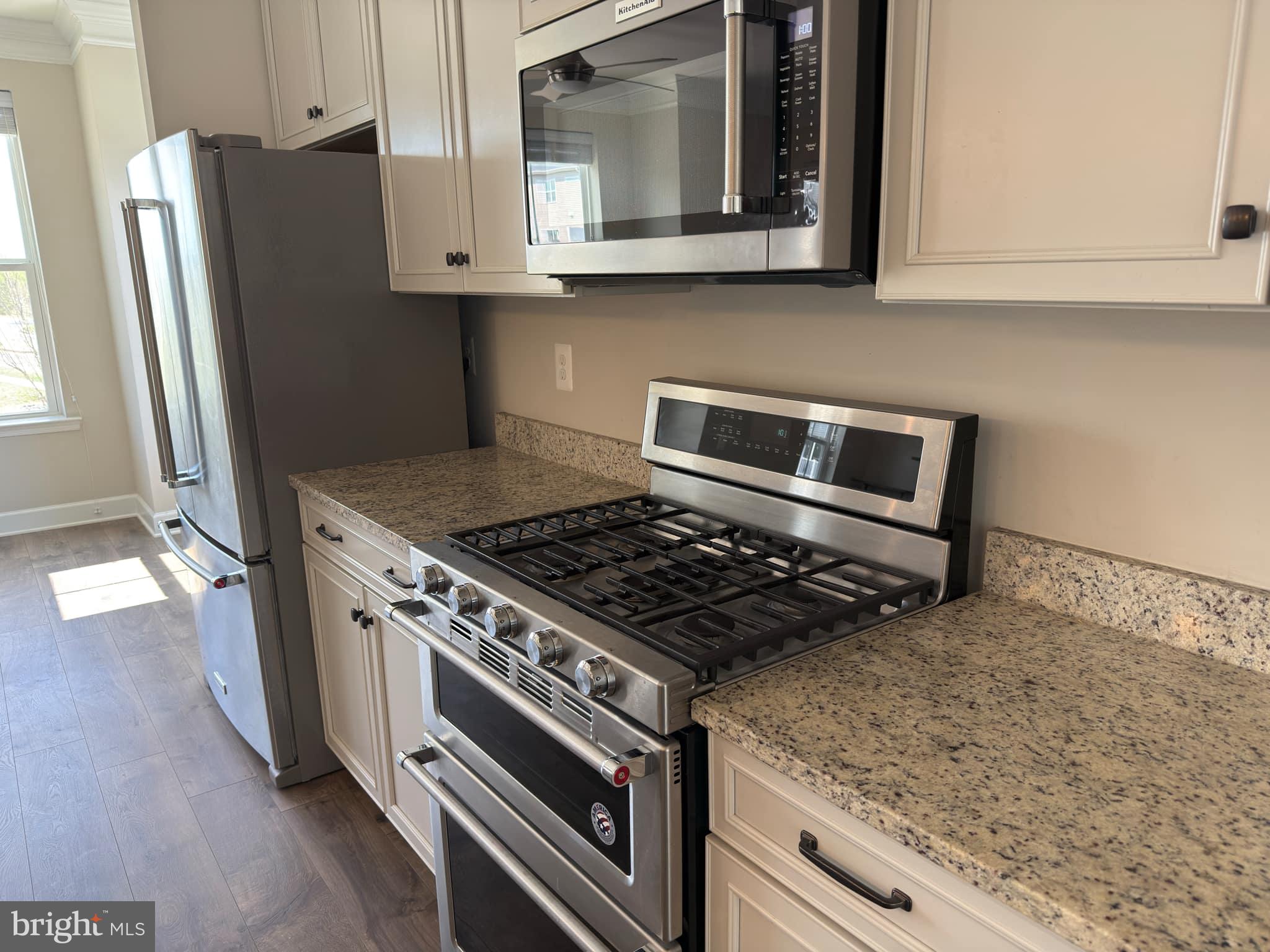 THE RIDGES - Residential Lease