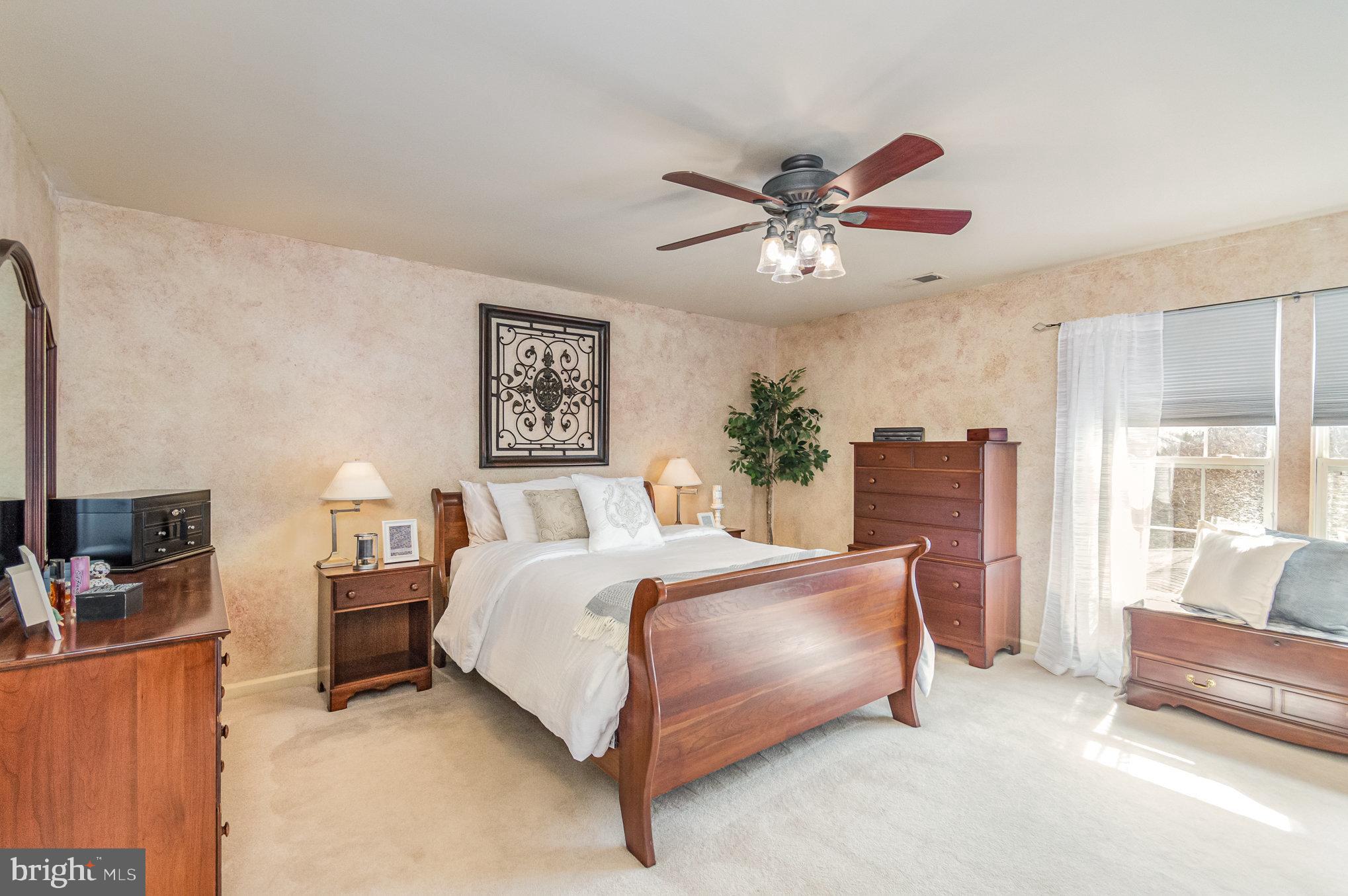 SOUTH RIDING - Residential