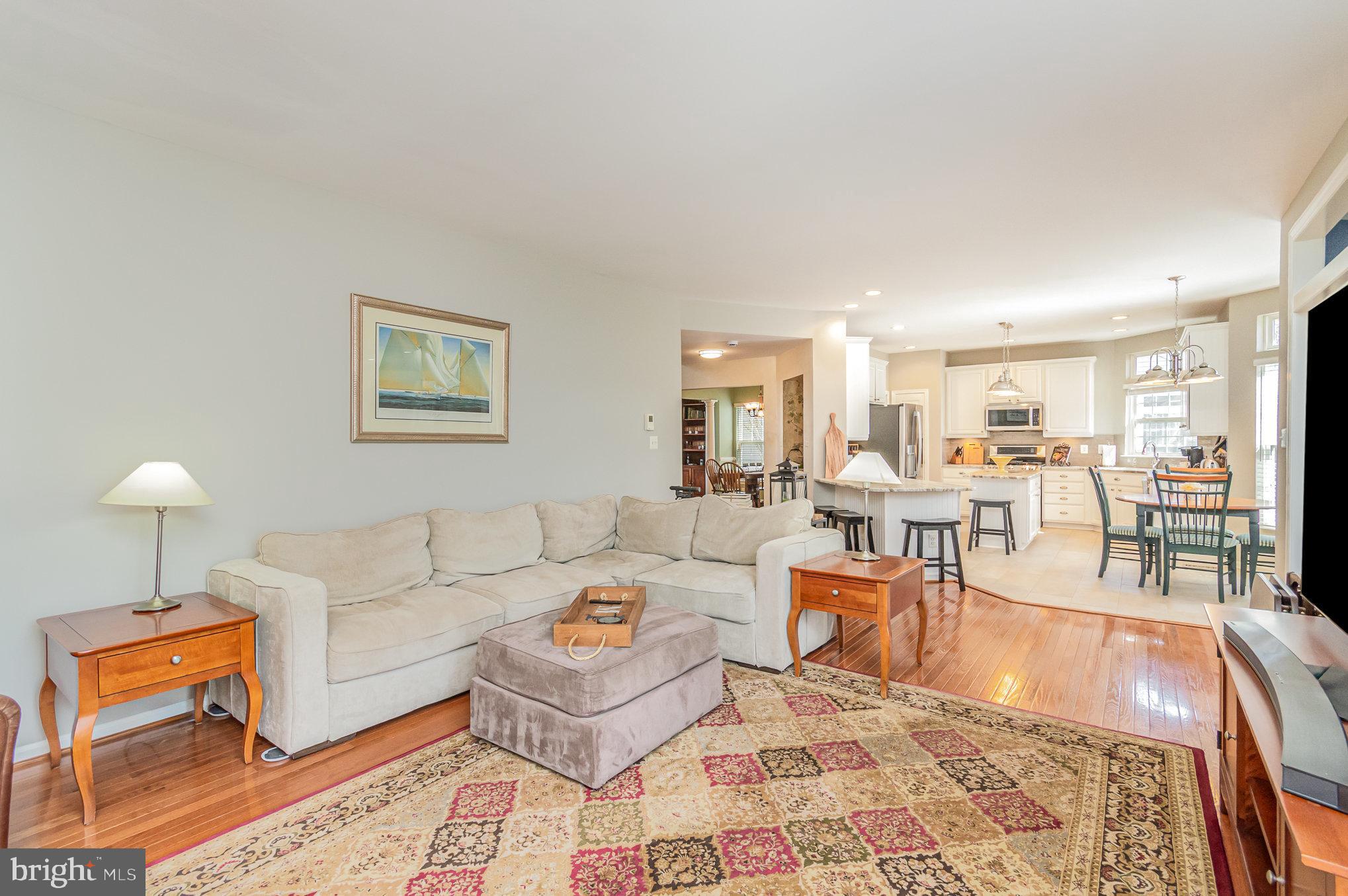 SOUTH RIDING - Residential