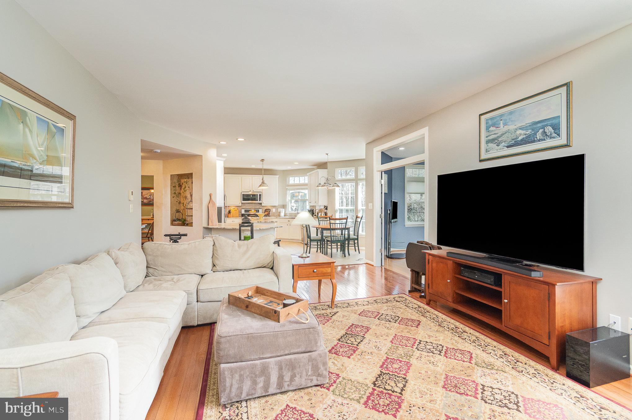 SOUTH RIDING - Residential