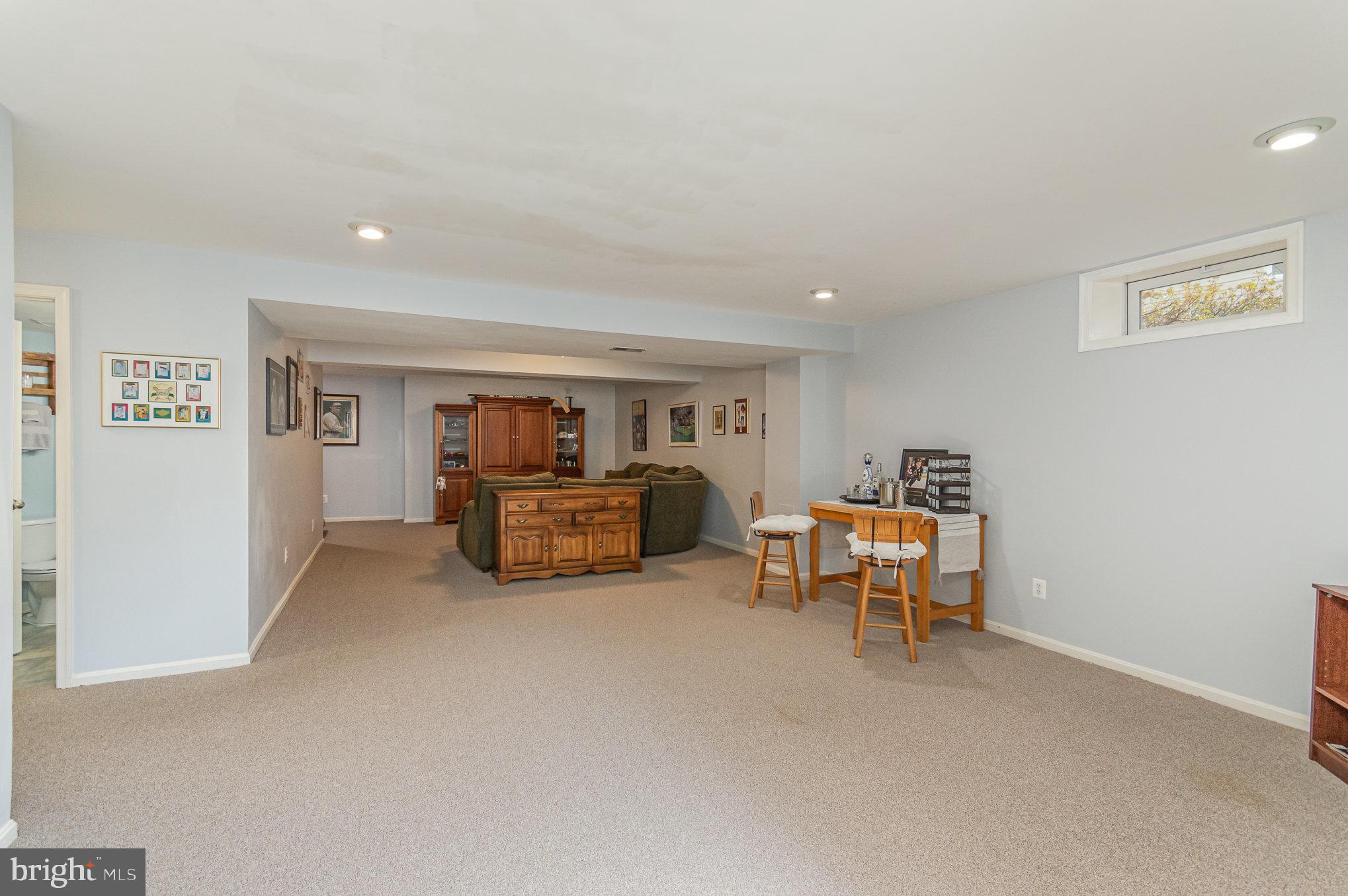 SOUTH RIDING - Residential