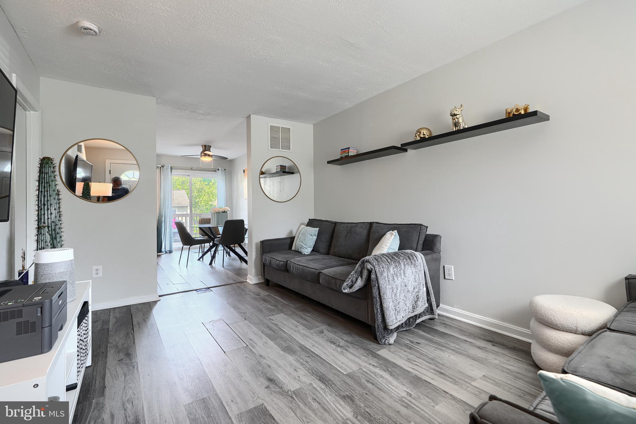 653 GLYNOCK PLACE