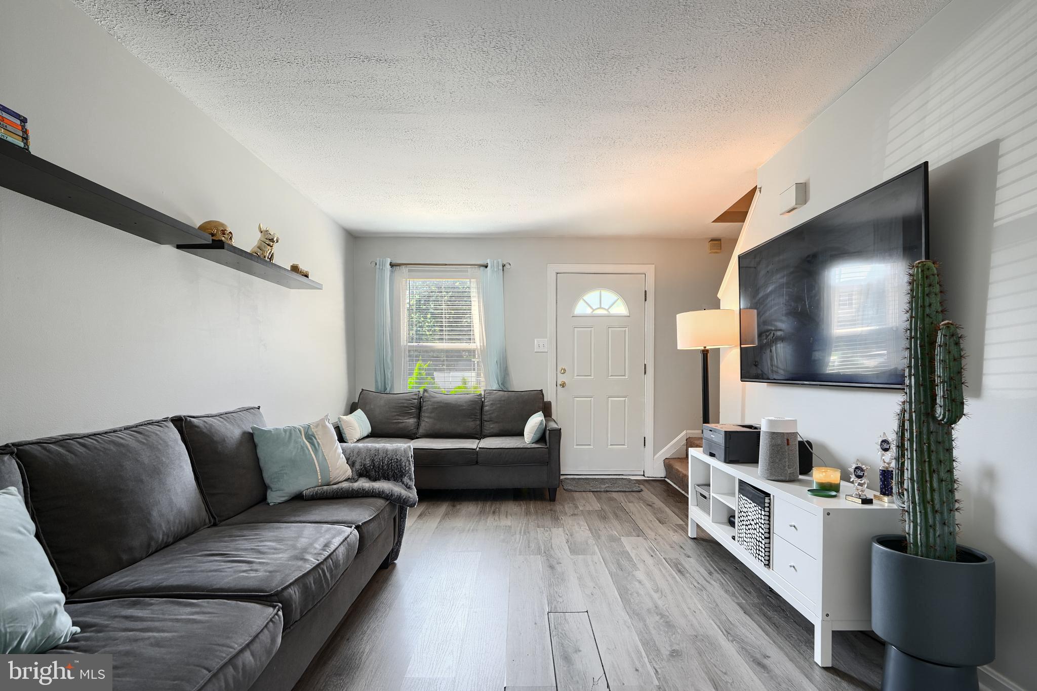 653 GLYNOCK PLACE