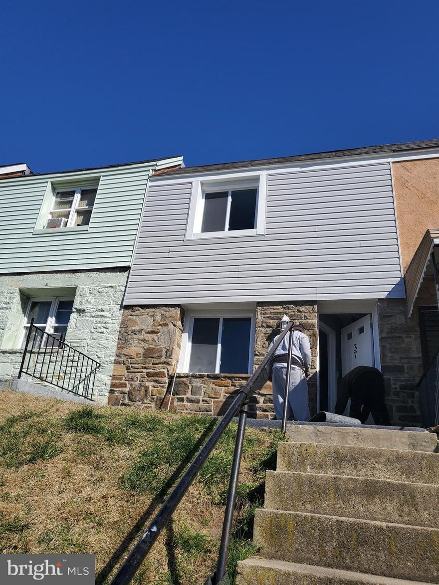 *Turnkey Property Available * Please Call With 24 Hours Notice For All Showings, Not A Forclosure, Not A Short Sale, Just A Great Property With Tenants Who Want To Stay. All Picture Prior To Tenant Moving In, Recently Rehabbed.