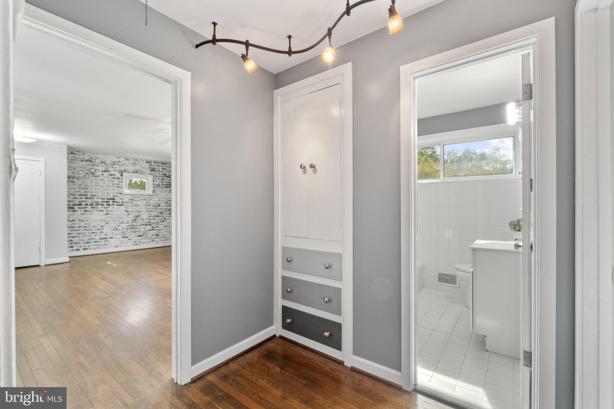 ROCKCREST - Residential