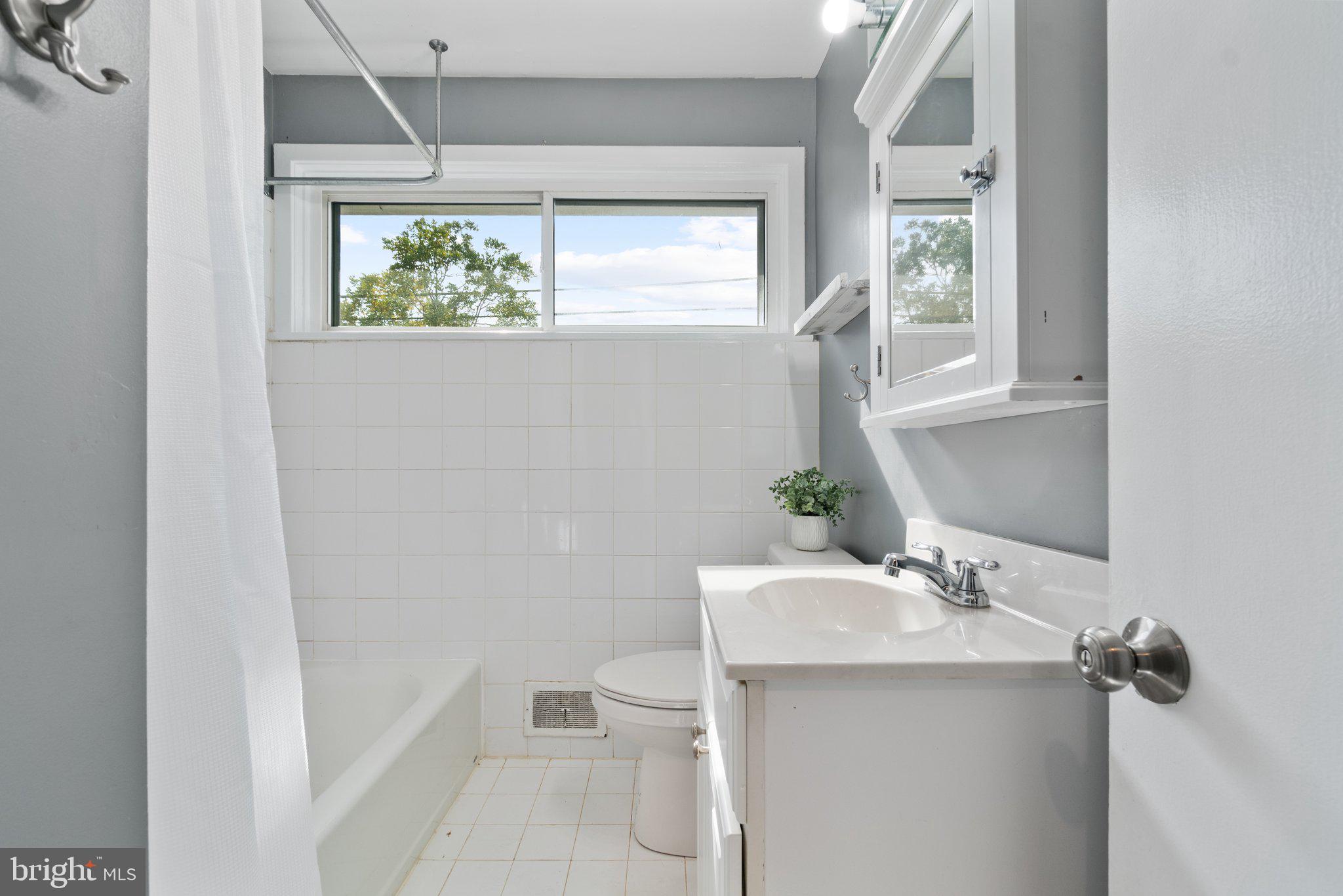 ROCKCREST - Residential