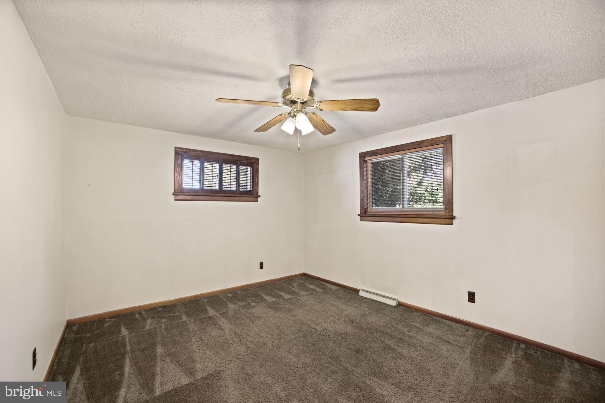 SUNNY ACRES - Residential