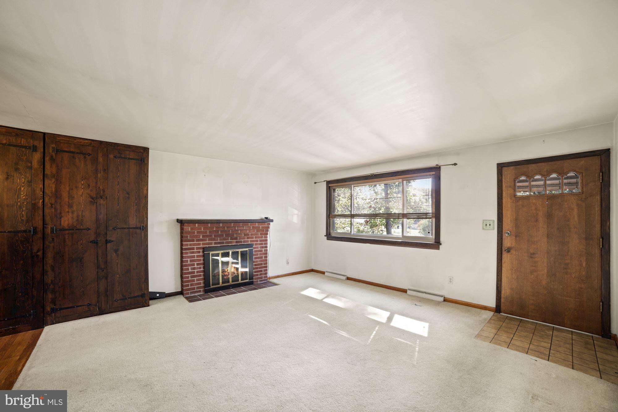 SUNNY ACRES - Residential