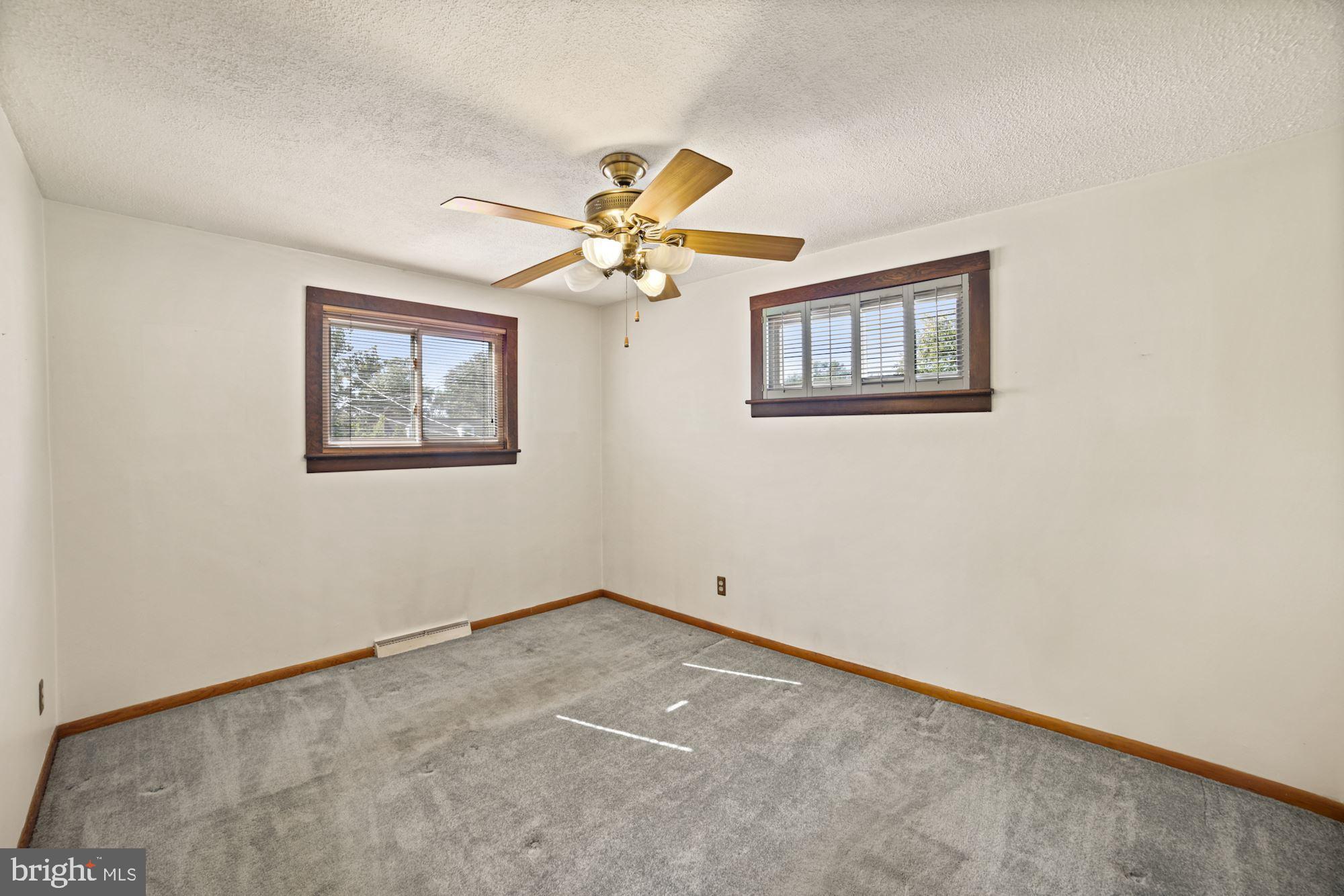 SUNNY ACRES - Residential