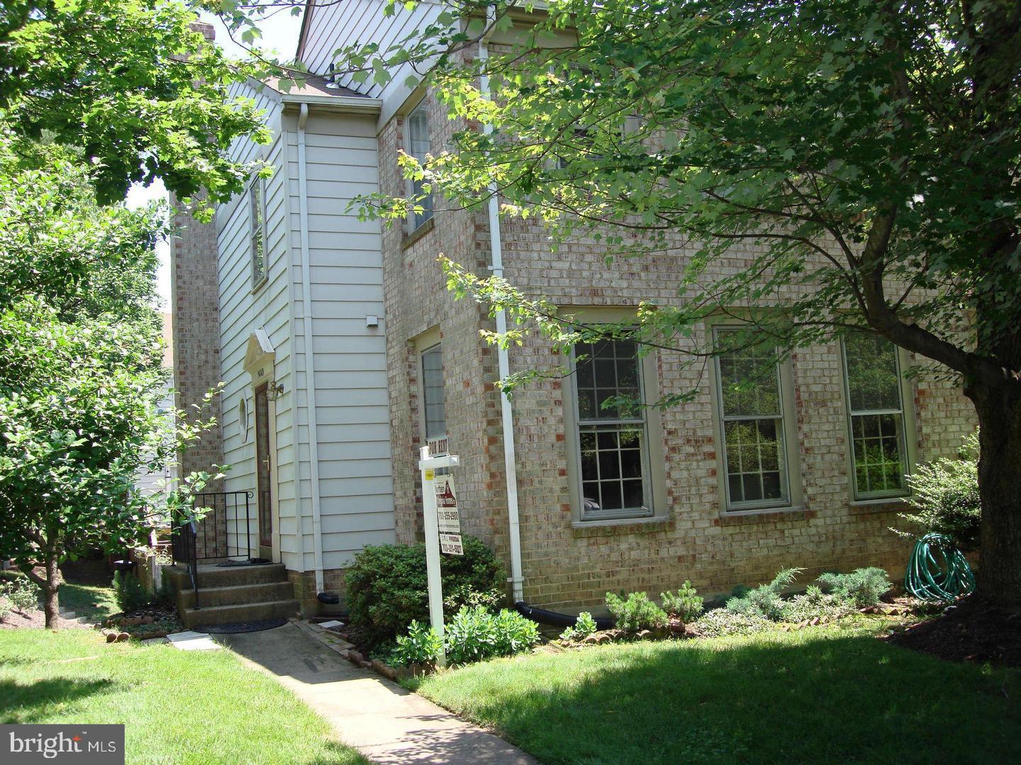 COUNTRY CREEK - Residential Lease