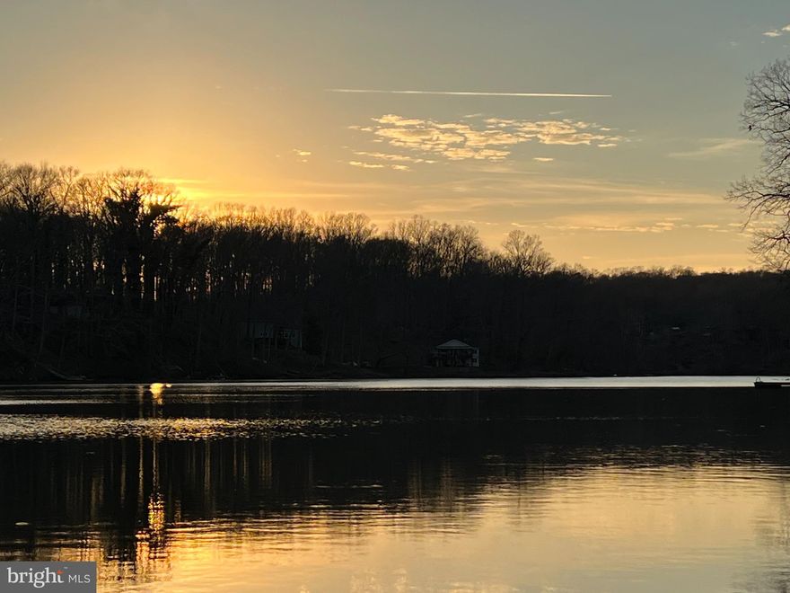 Two Lots.  12000 Manning and 11760 Mandy.  Non-Buildable lots due to size.   12000 Manning is approximately 180' of water frontage and 4,350 sf area.  11760 is approximately 100' of road frontage and 2,000 sf area. 

Waterfront located on one of the best spots on the Lake.  Ready for a floating dock.  You are able to jet ski, motor boat, kayak, or fish. Owner Agent.