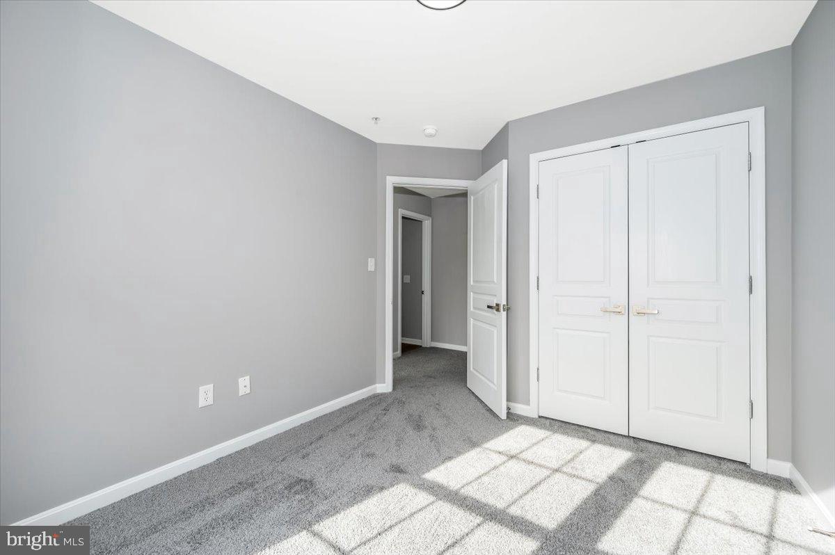 WHISPERING CREEK - Residential Lease