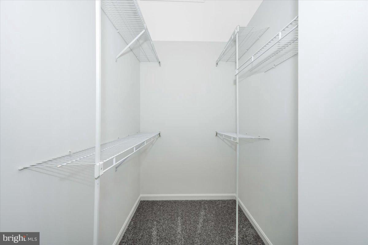 WHISPERING CREEK - Residential Lease