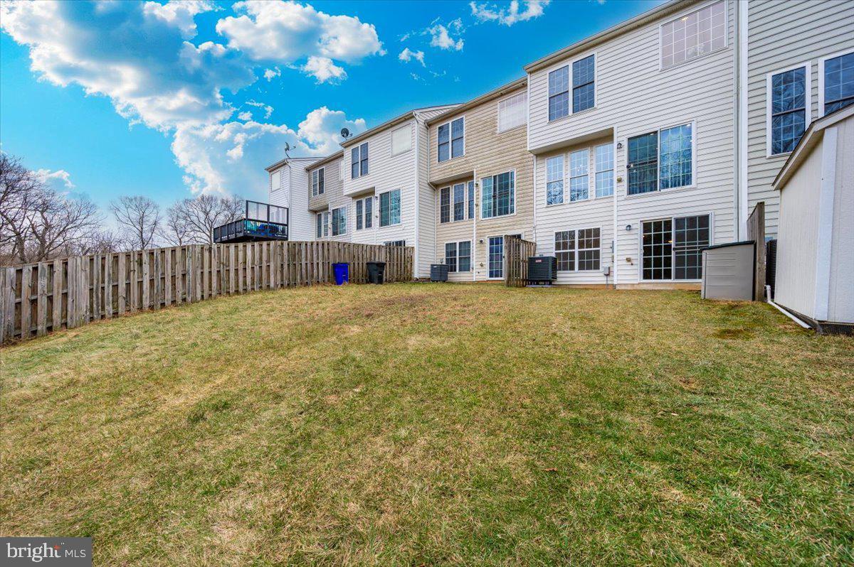 WHISPERING CREEK - Residential Lease