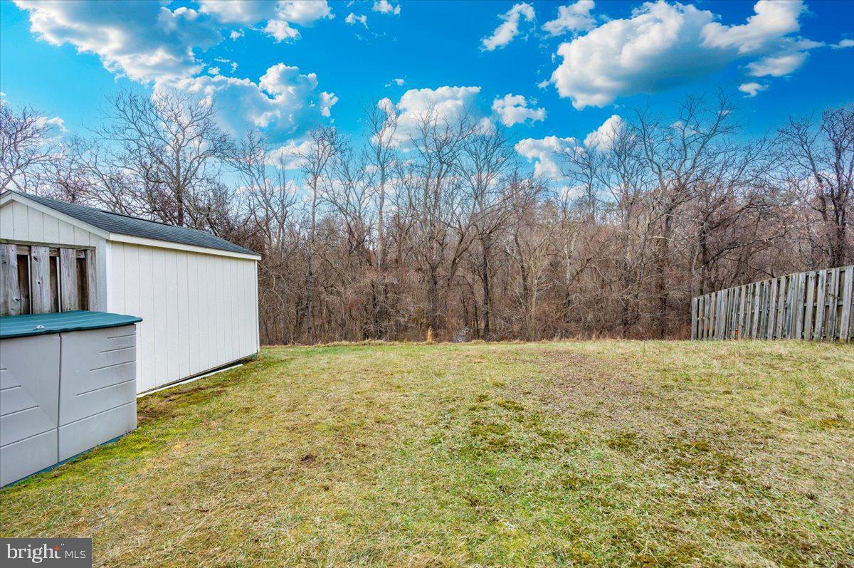 WHISPERING CREEK - Residential Lease