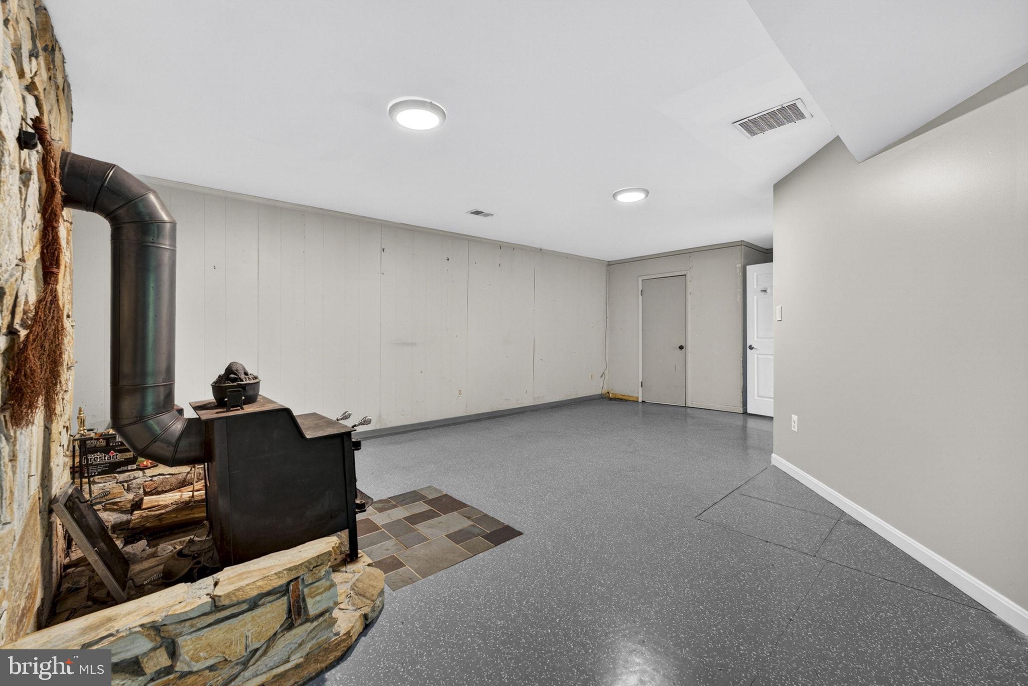 ROLLING ACRES - Residential