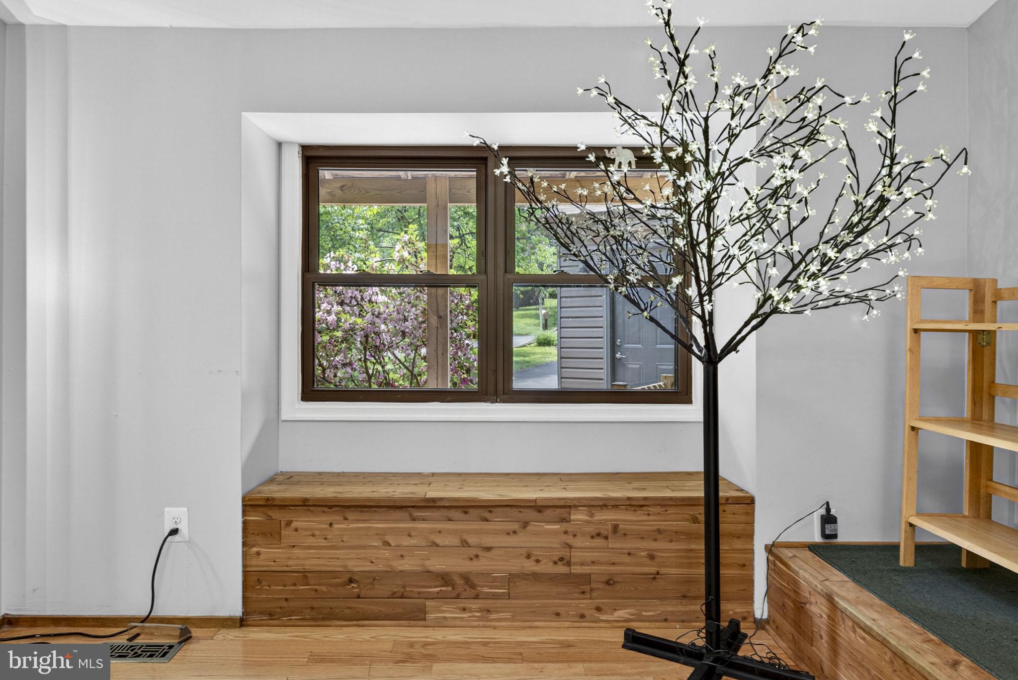 ROLLING ACRES - Residential