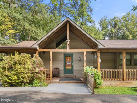 Photo of 5662 Linden Court, WARRENTON, VA 20187 (MLS # VAFQ2021744)