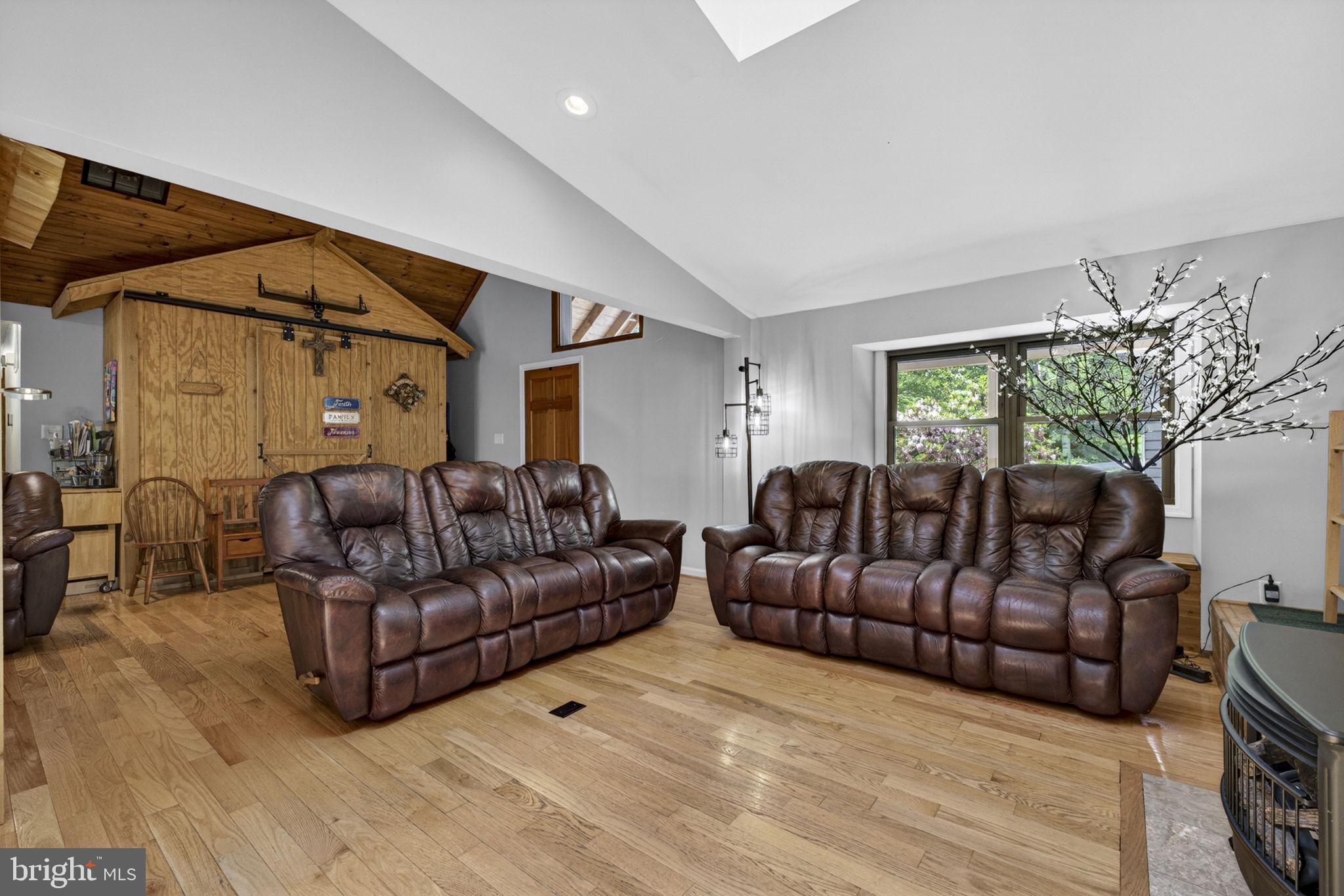 ROLLING ACRES - Residential