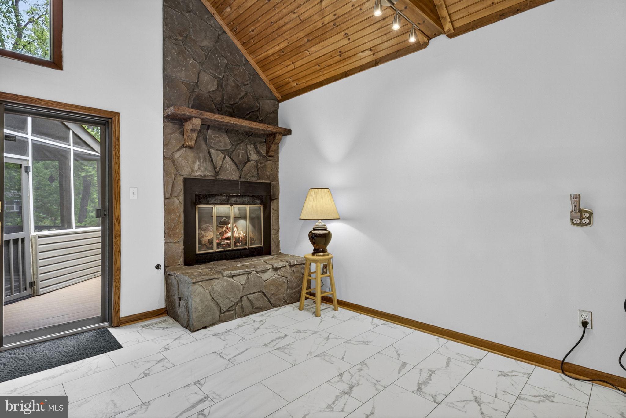 ROLLING ACRES - Residential