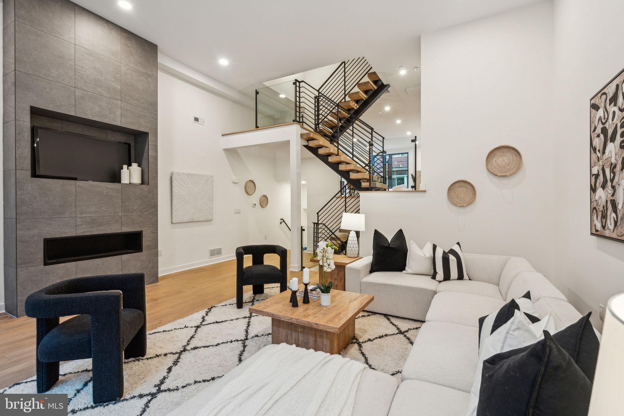 FAIRMOUNT - Residential