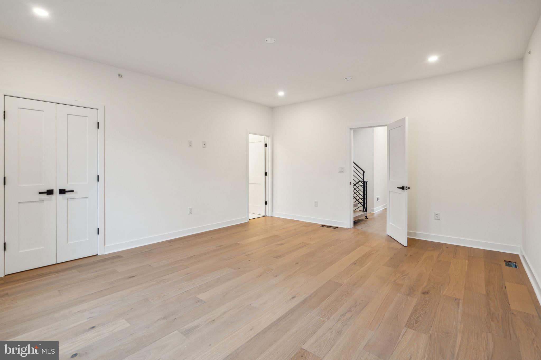 FAIRMOUNT - Residential