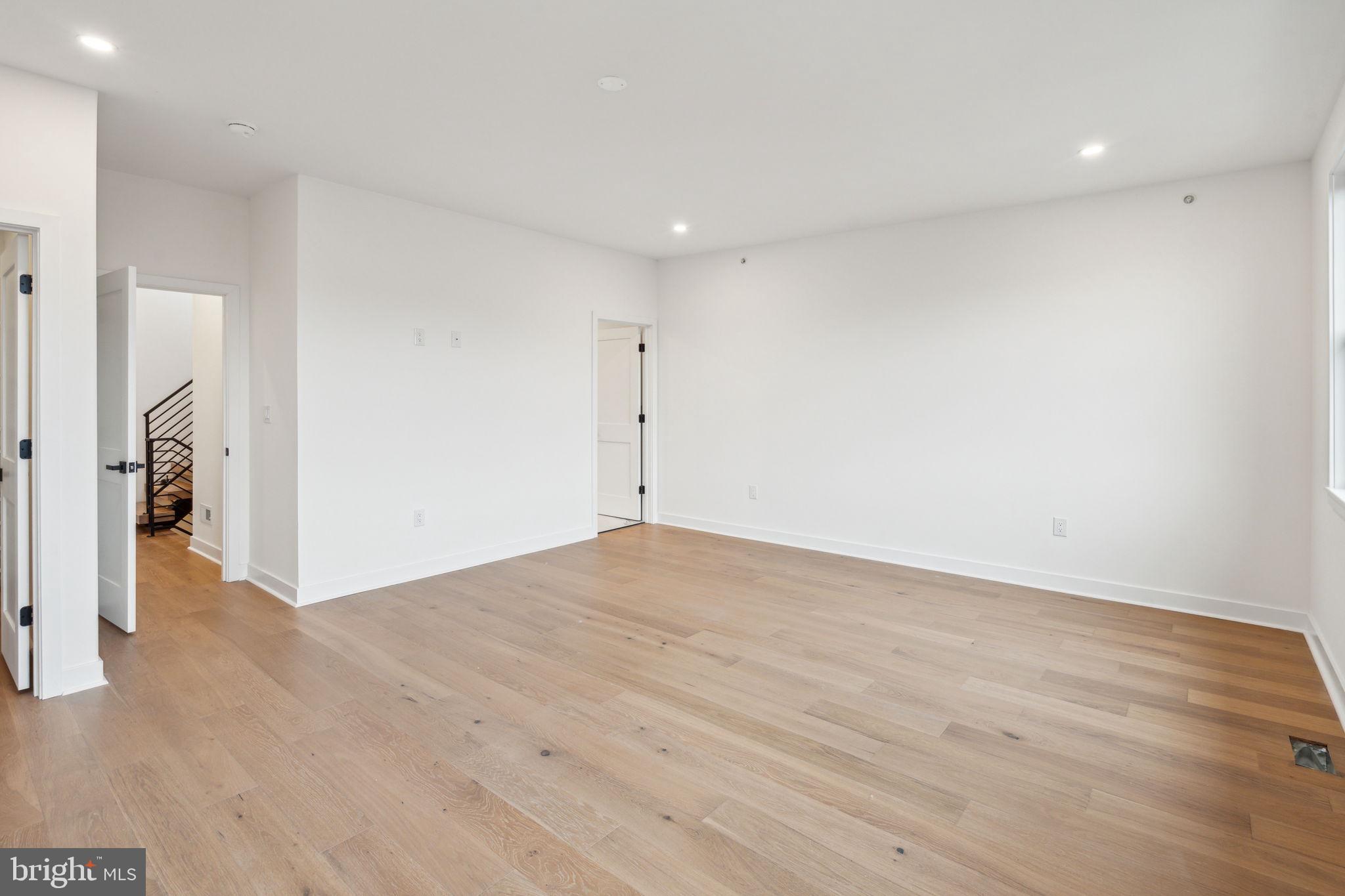 FAIRMOUNT - Residential