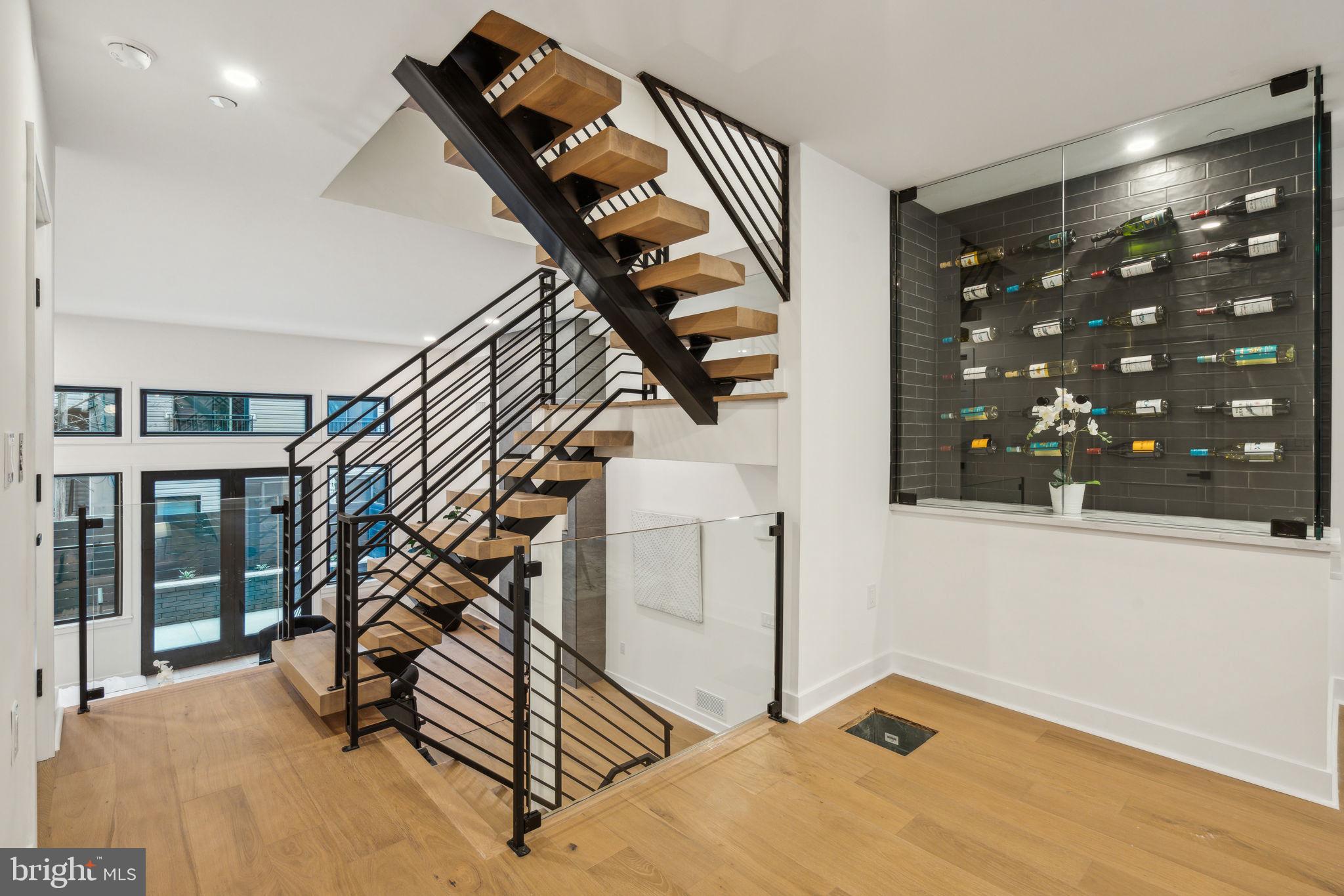 FAIRMOUNT - Residential