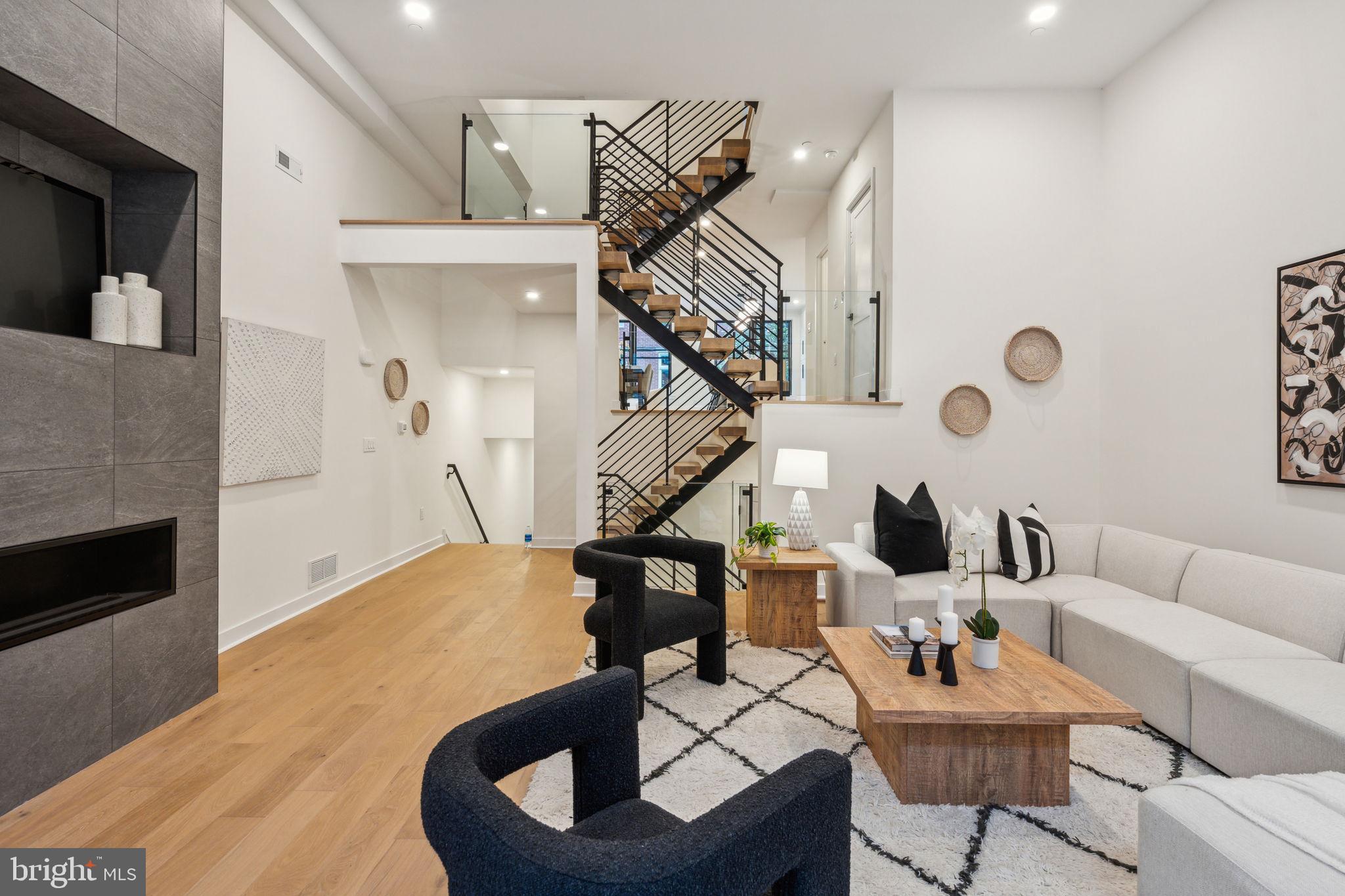 FAIRMOUNT - Residential