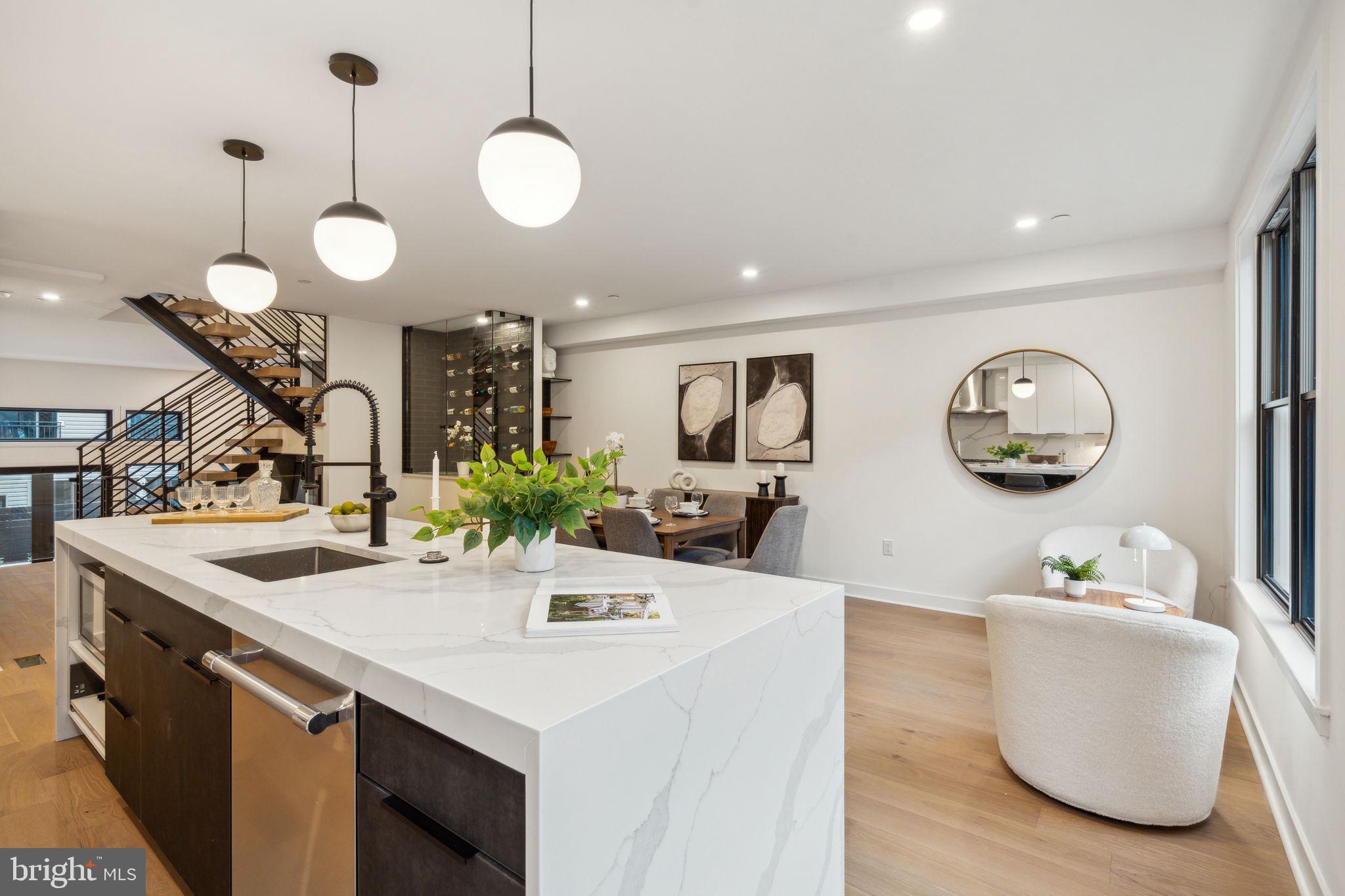 FAIRMOUNT - Residential