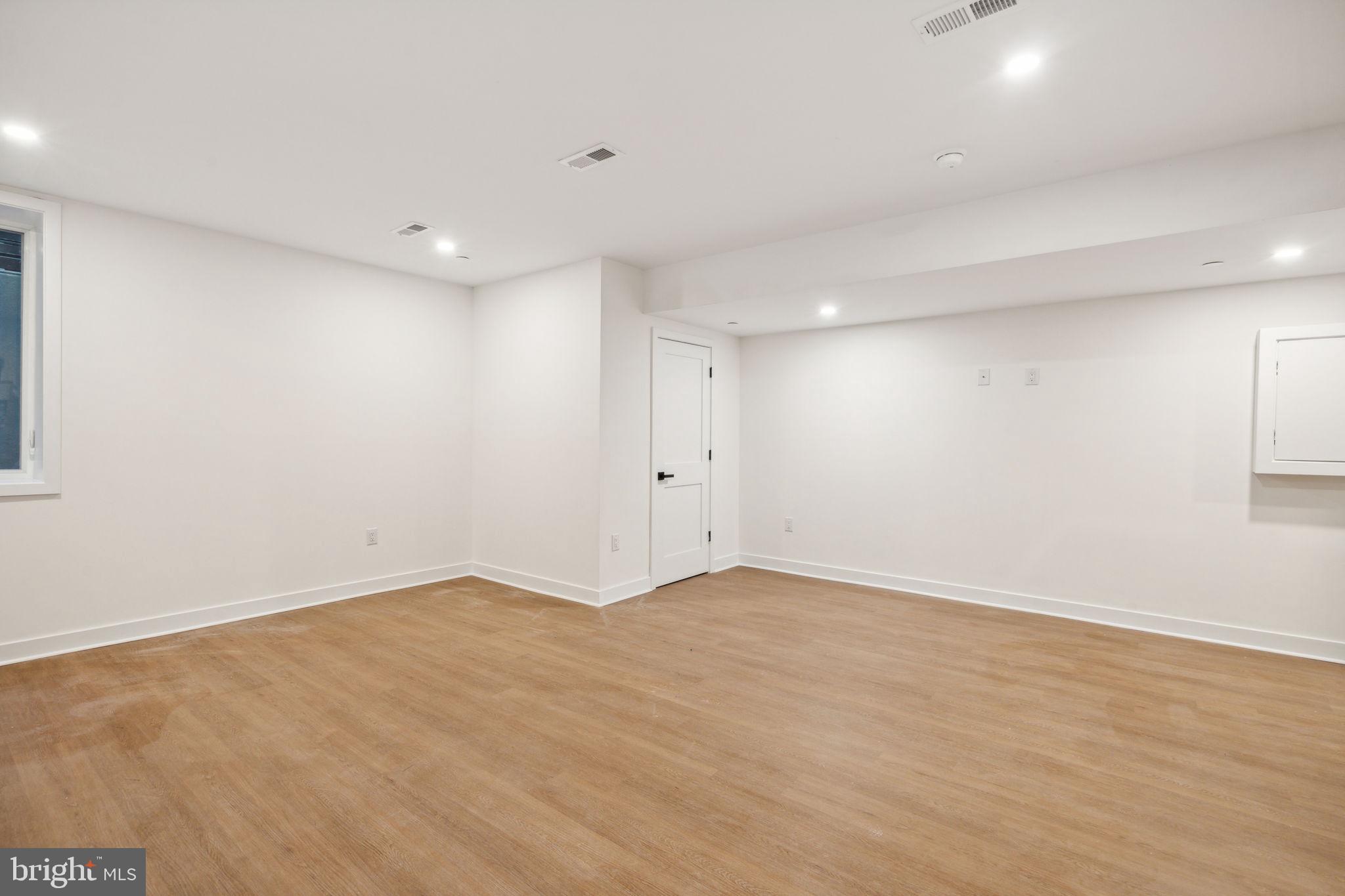 FAIRMOUNT - Residential