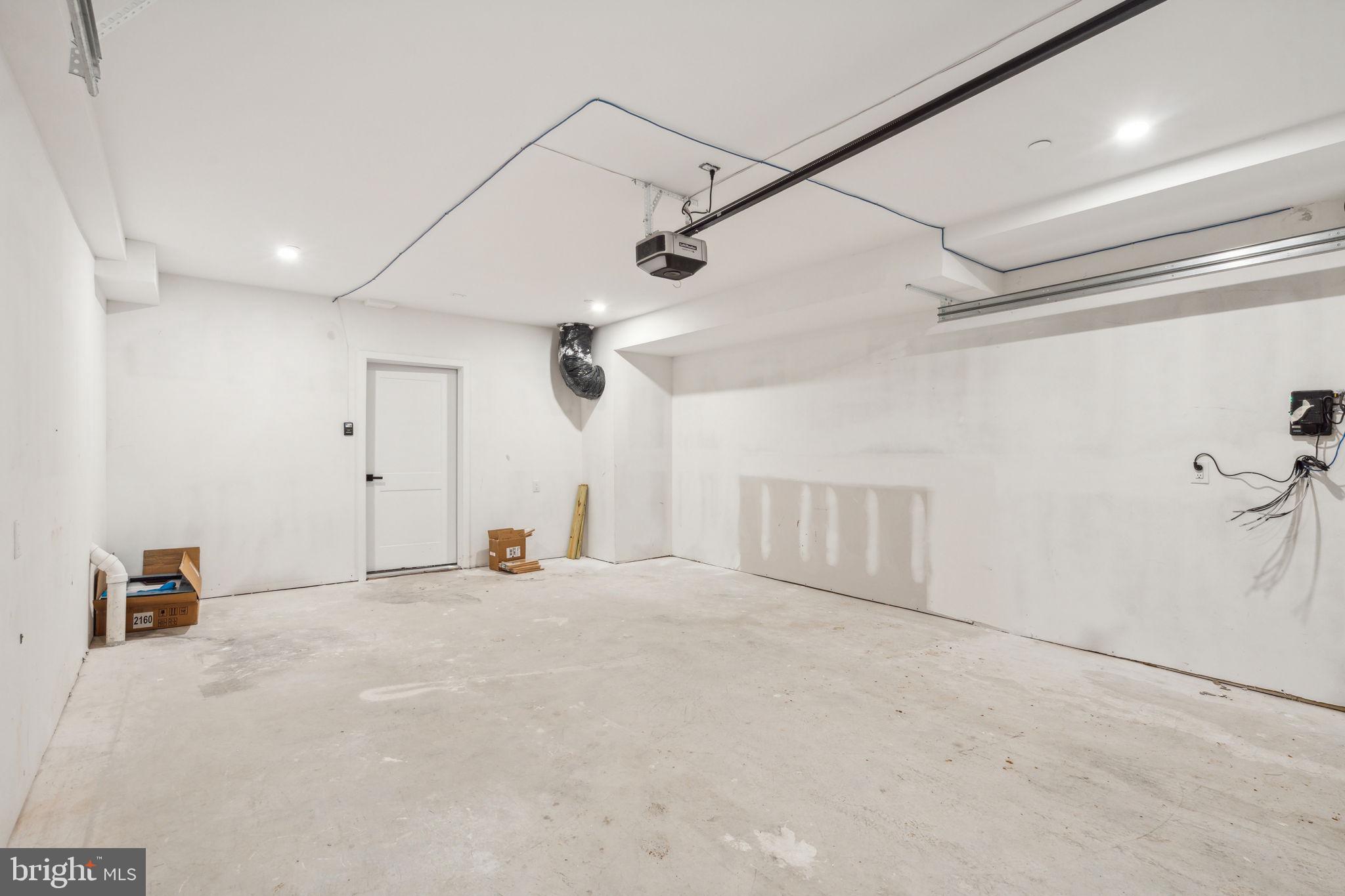 FAIRMOUNT - Residential