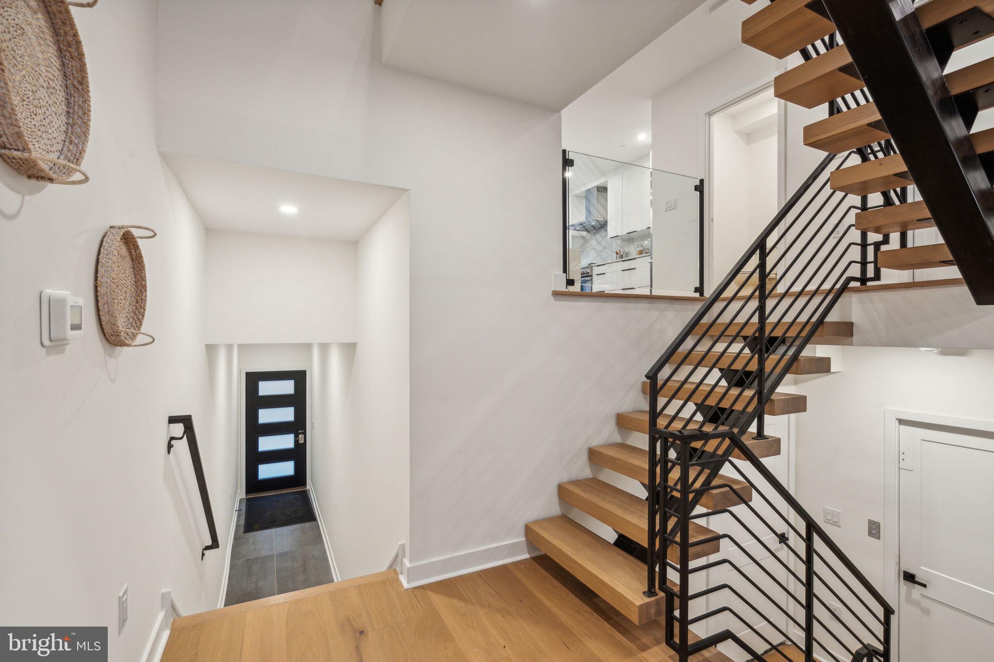 FAIRMOUNT - Residential