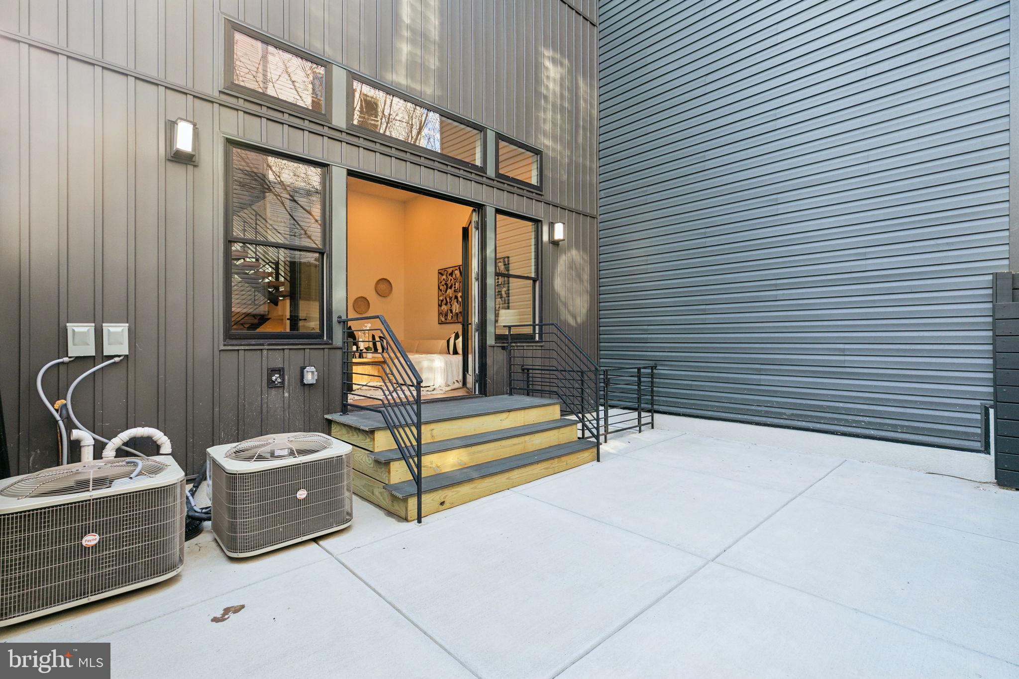 FAIRMOUNT - Residential