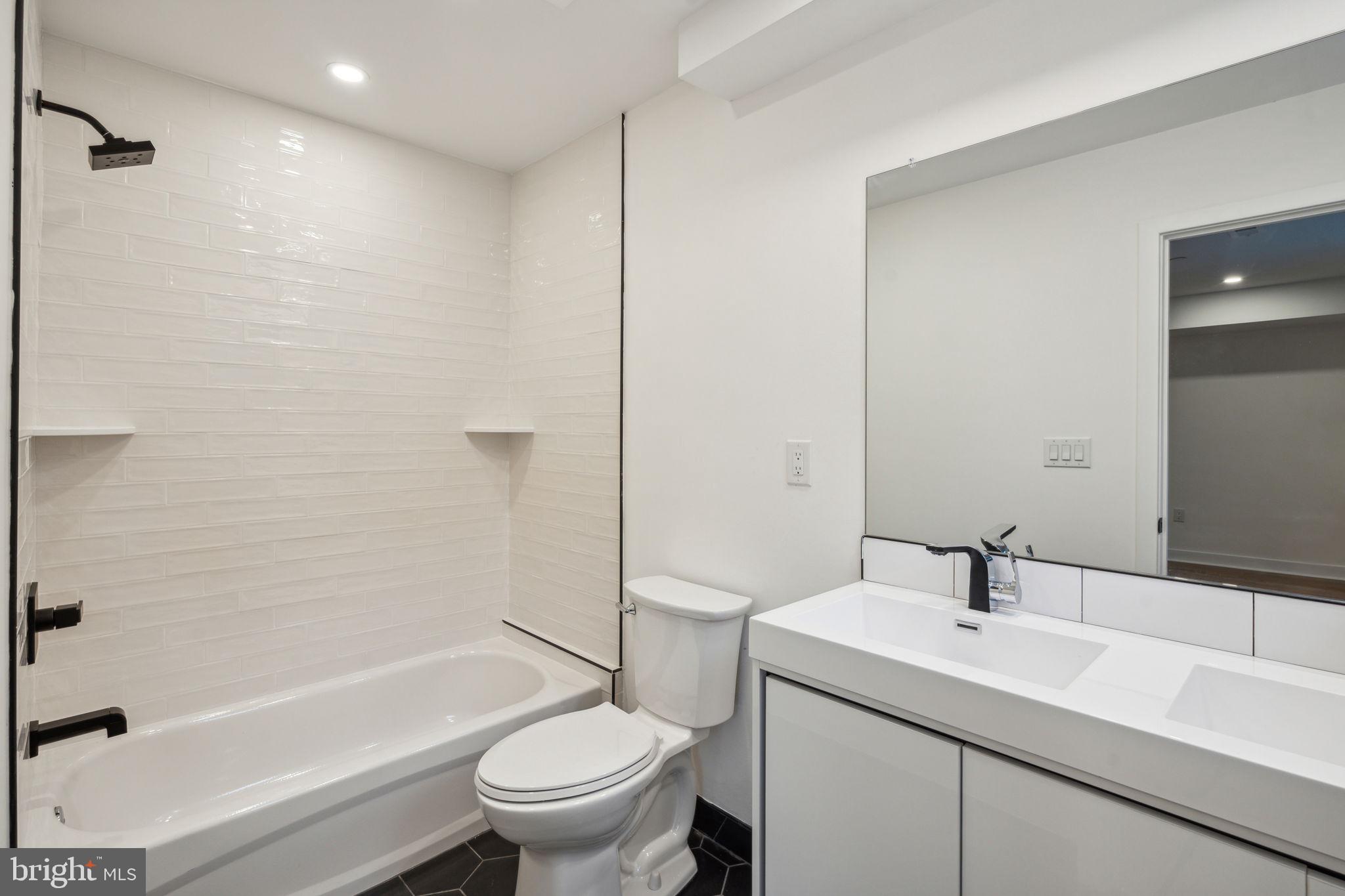 FAIRMOUNT - Residential