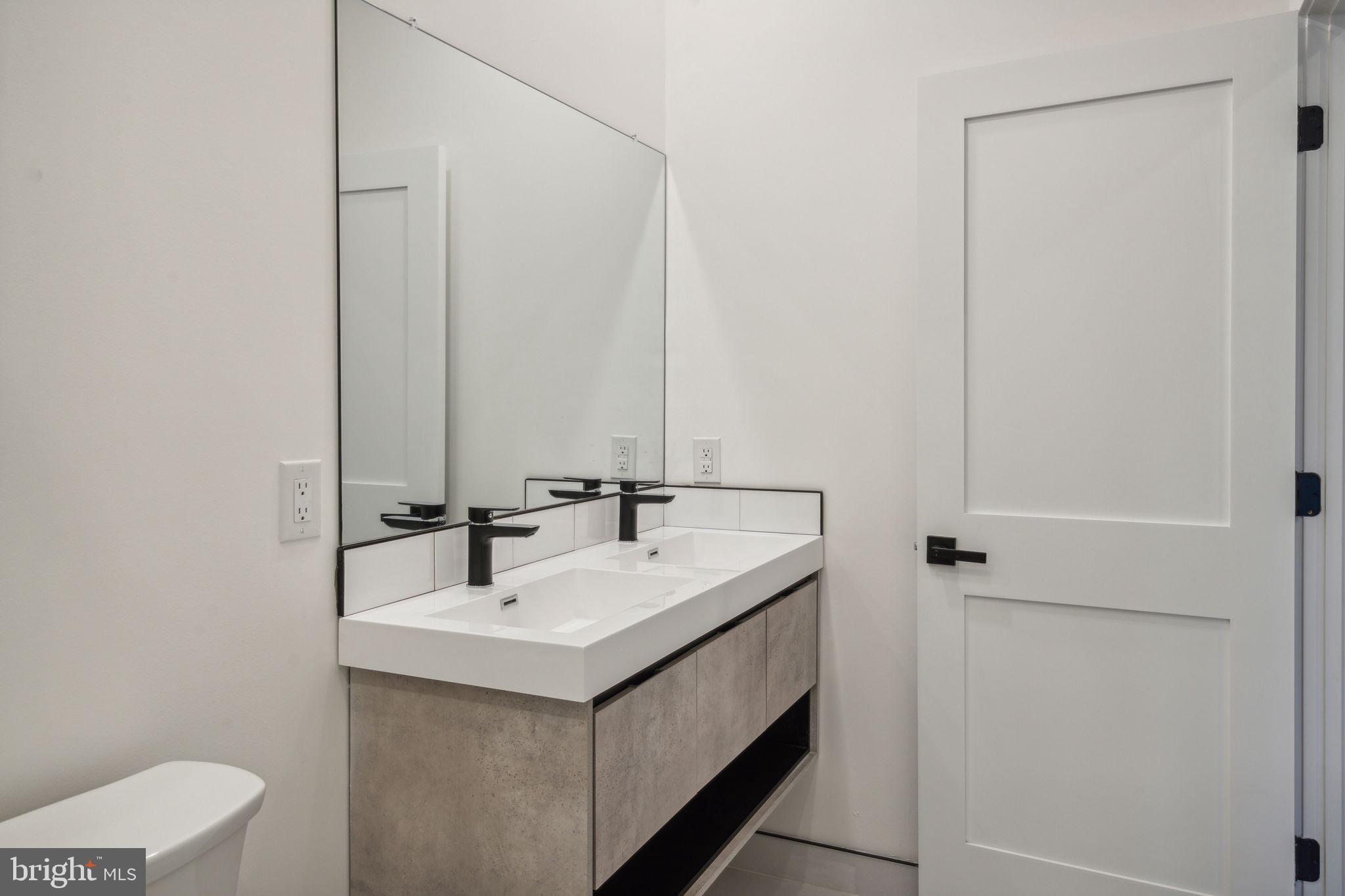 FAIRMOUNT - Residential