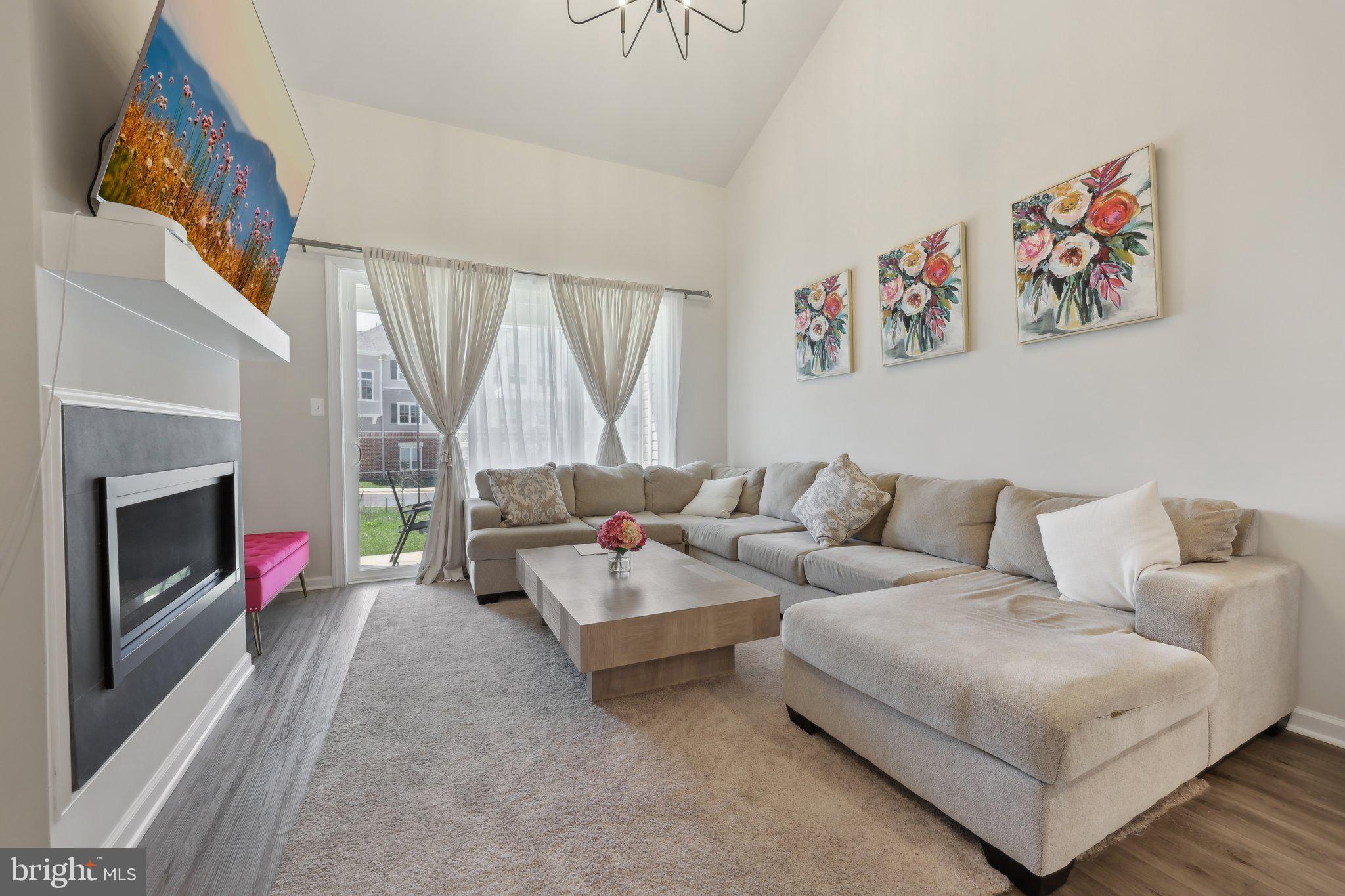4102 SUGARBERRY LANE