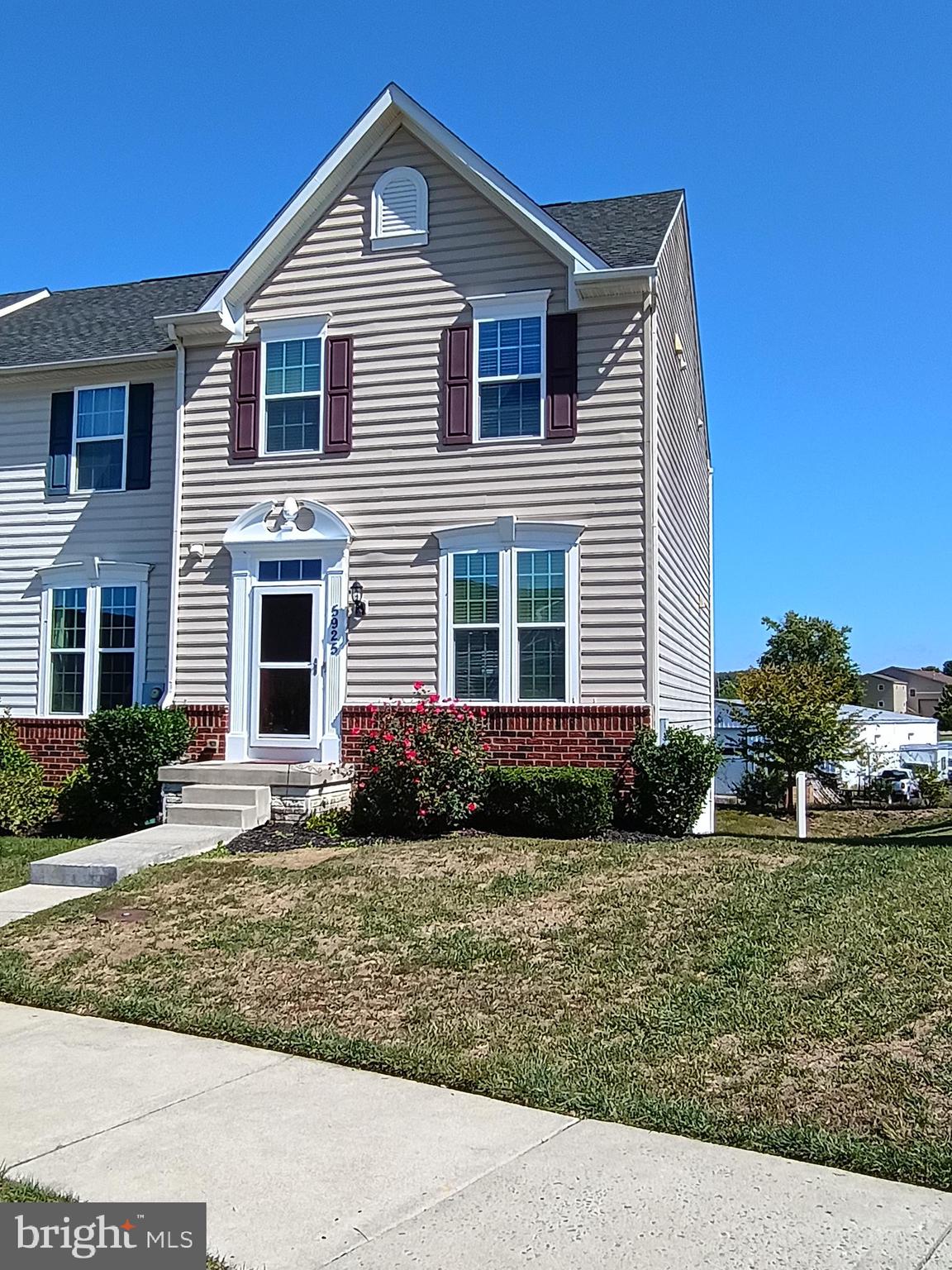 Frederick, Maryland, is a vibrant city known for its rich history, cultural attractions, and beautiful landscapes, making it a popular destination for visitors and residents alike. That is why we are proud to present this wonderful 2160 SF end unit townhouse, build by Ryan homes quality builders. This end unit features 3 bedrooms and 3.5 baths with a fully finished lower level for multiple uses.  A fourth room is available to use as an office or exercise room. A delightful gourmet kitchen is presented with plenty of cabinet space and a pantry for additional food storage. Stainless steel appliance and huge island and a connecting dining room make this space a great open concept.  More than enough room for large family dinners and social events. The main bedroom has plenty of room for a king size bed and features a large walk-in closet with custom built ins.  The entire house has been freshly painted and cleaned.  We are move in ready.  Full ADT alarm system is in place and can be transferred with ease. Plenty of parking for visitors. This is a walking community with play areas for kids, and lots of areas to visit, such as historic downtown Frederick for food shopping and family fun, Baker Park and picnic area, Nymeo field baseball family fun and much more. Close to Fort Detrick Army Base.