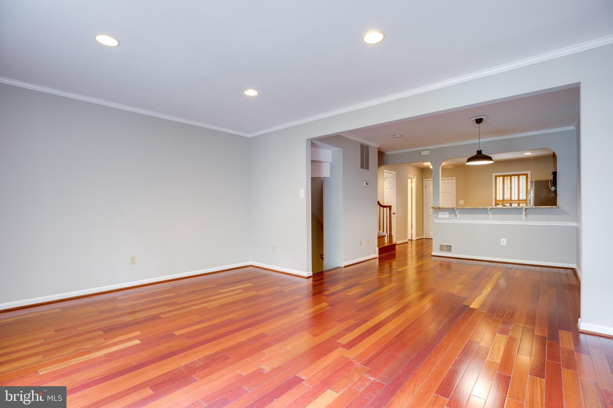 LAUREL MEWS - Residential Lease