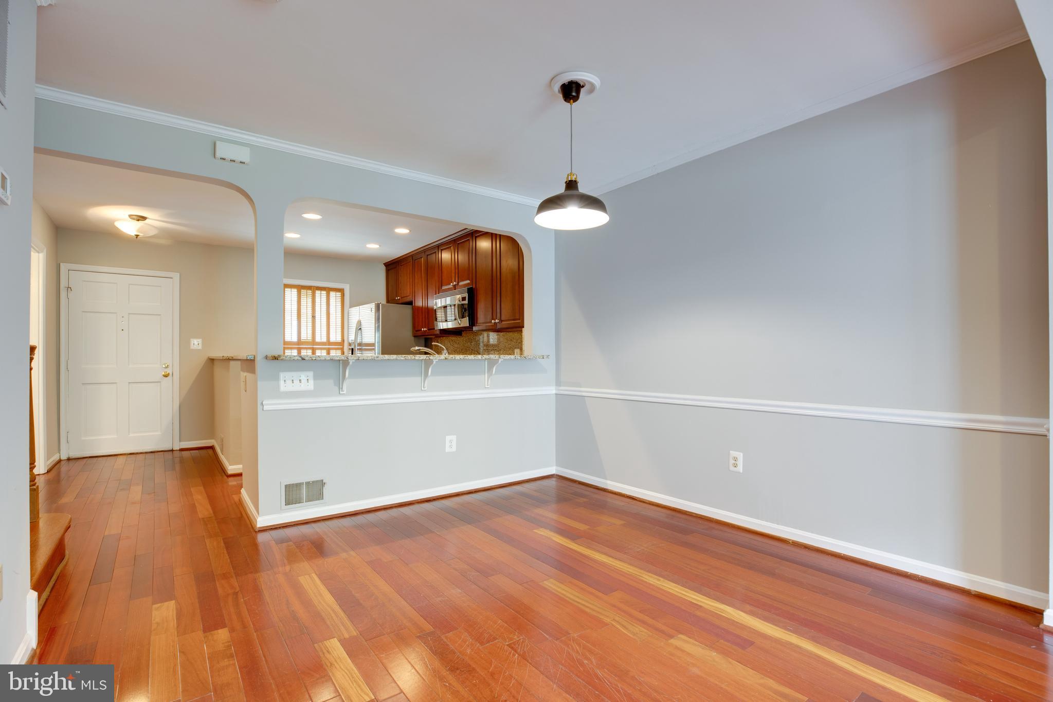 LAUREL MEWS - Residential Lease