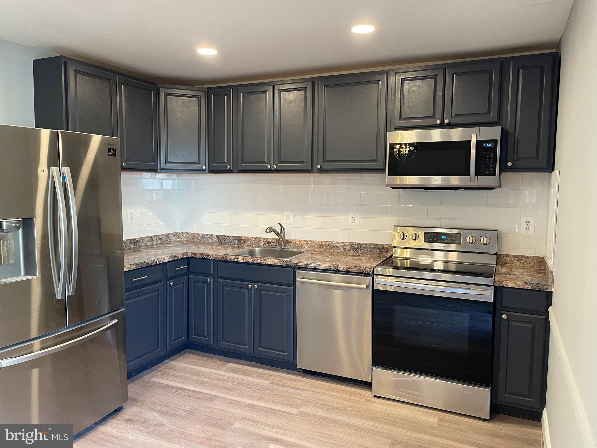 CROFTON MEWS CONDO - Residential Lease