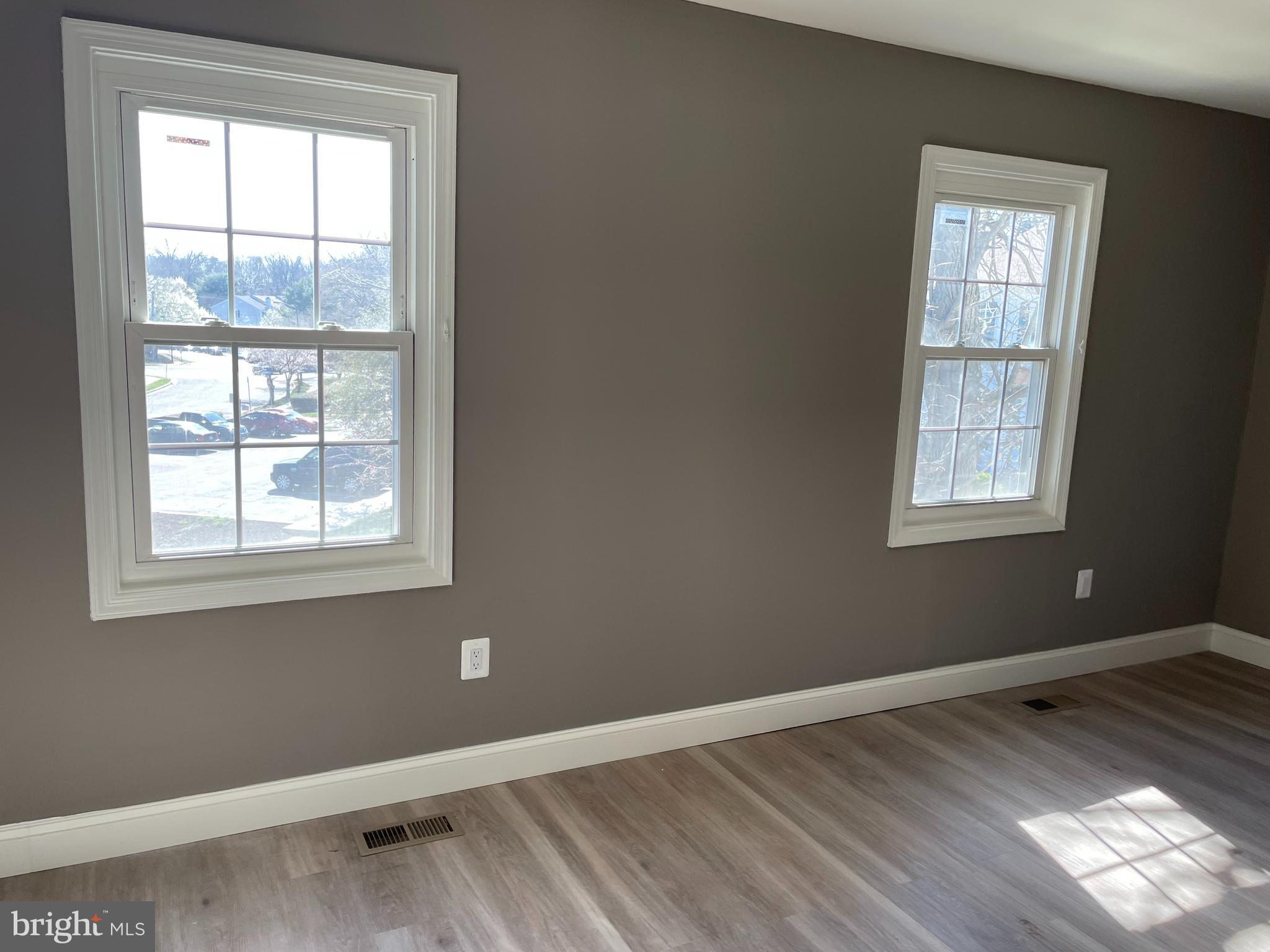 CROFTON MEWS CONDO - Residential Lease