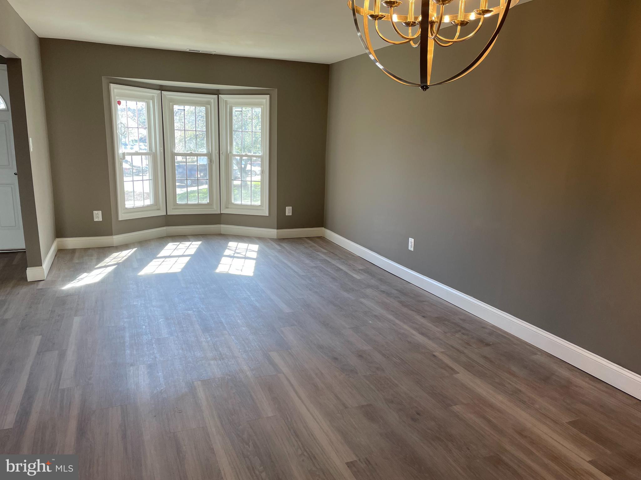 CROFTON MEWS CONDO - Residential Lease