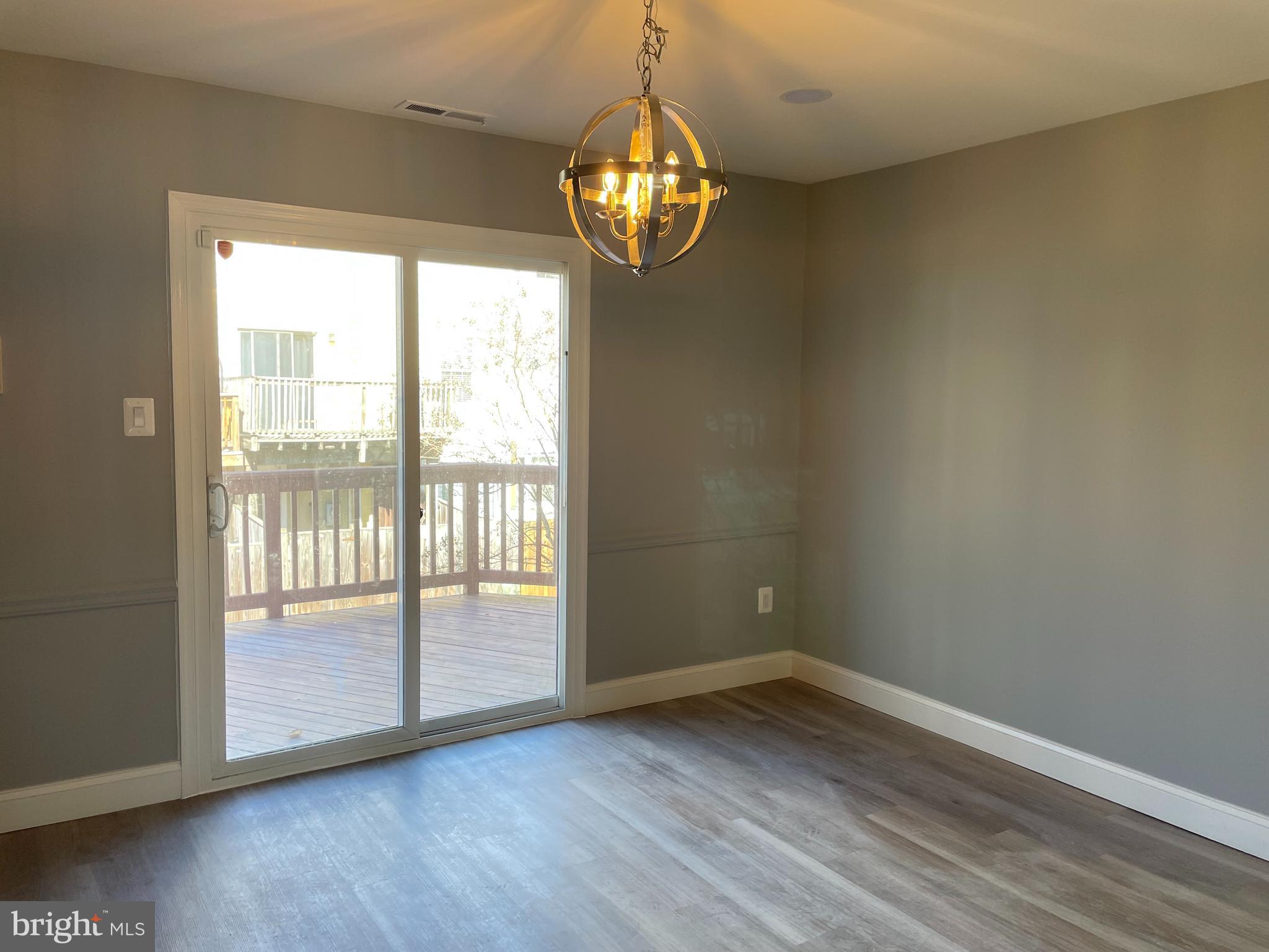 CROFTON MEWS CONDO - Residential Lease