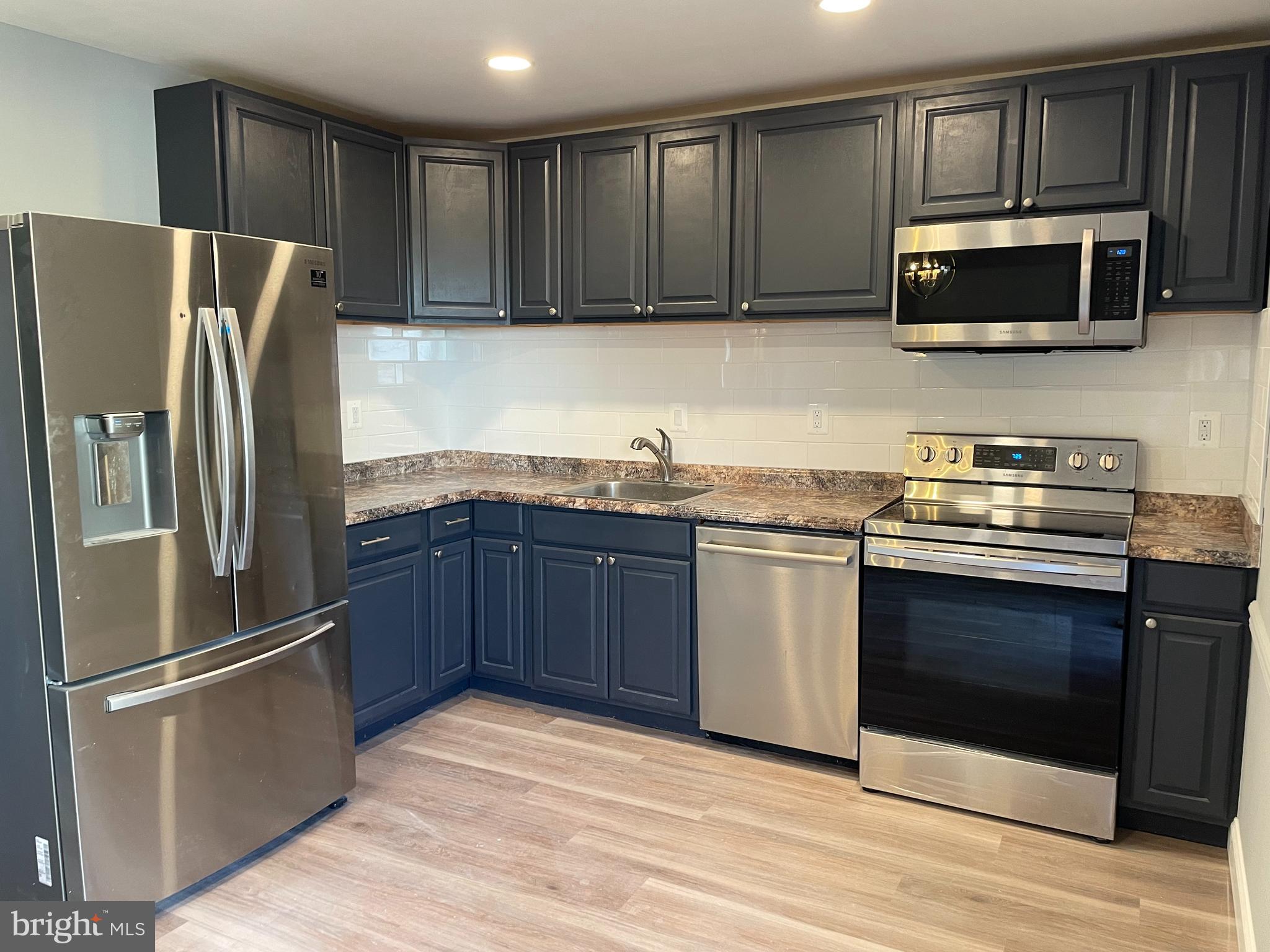 CROFTON MEWS CONDO - Residential Lease