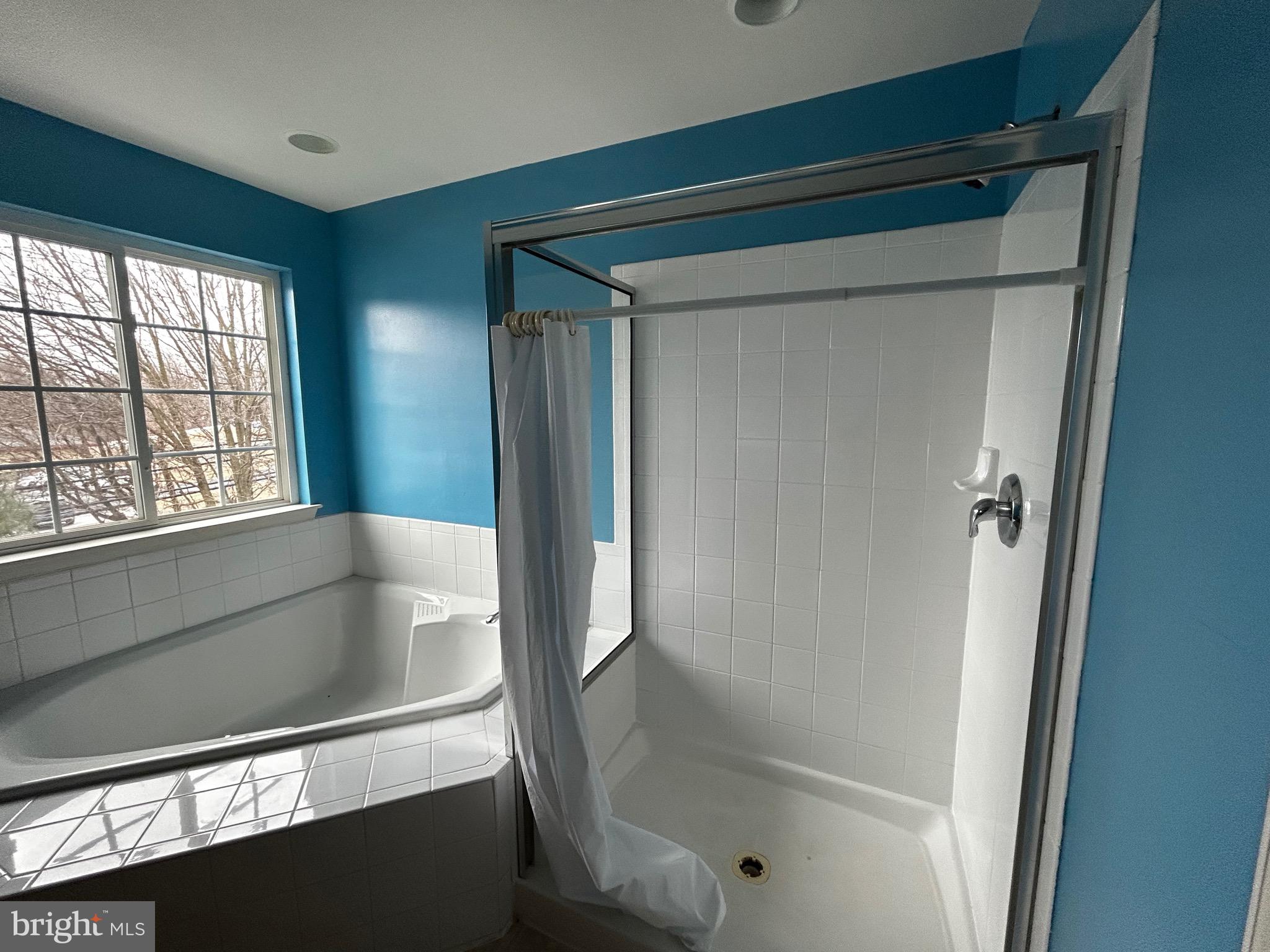 SUNSET TOWNHOMES - Residential