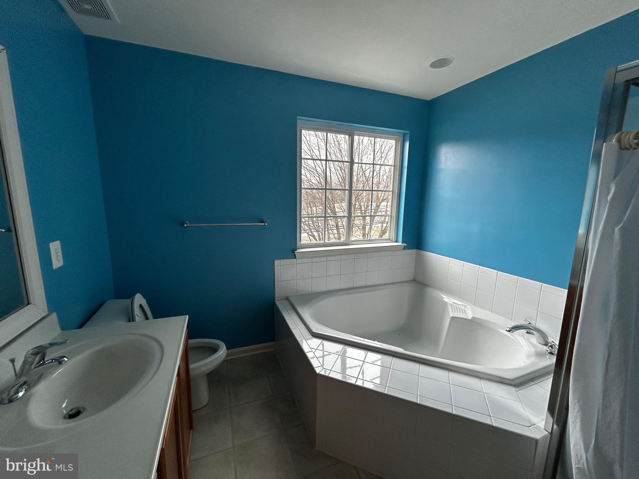 SUNSET TOWNHOMES - Residential