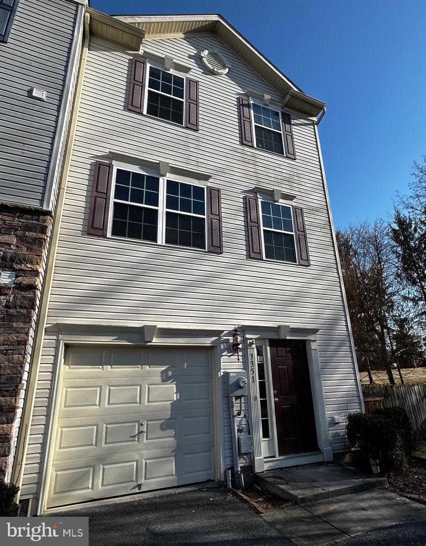 SUNSET TOWNHOMES - Residential